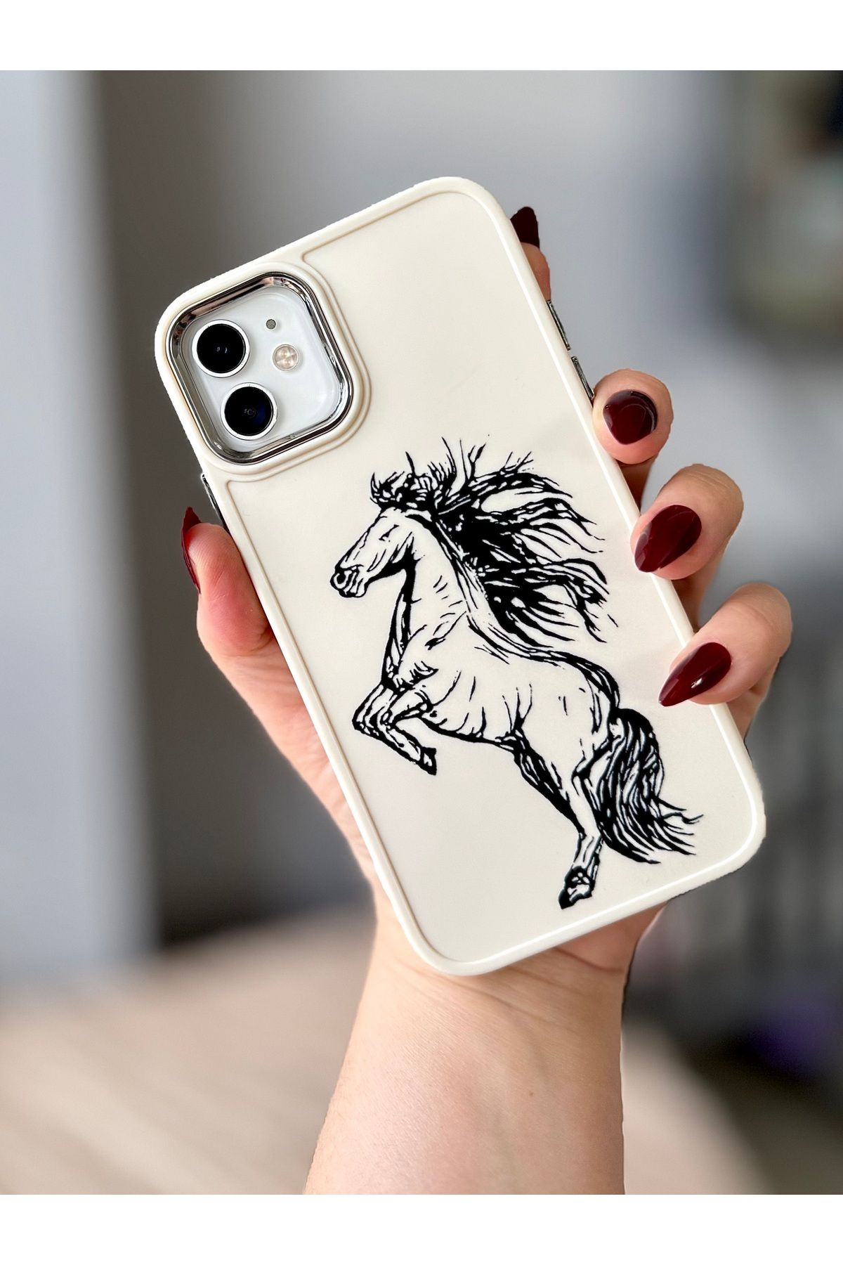 MirazTasarim IPHONE 11 EKRU ÜZERİ DESENLİ KILIF