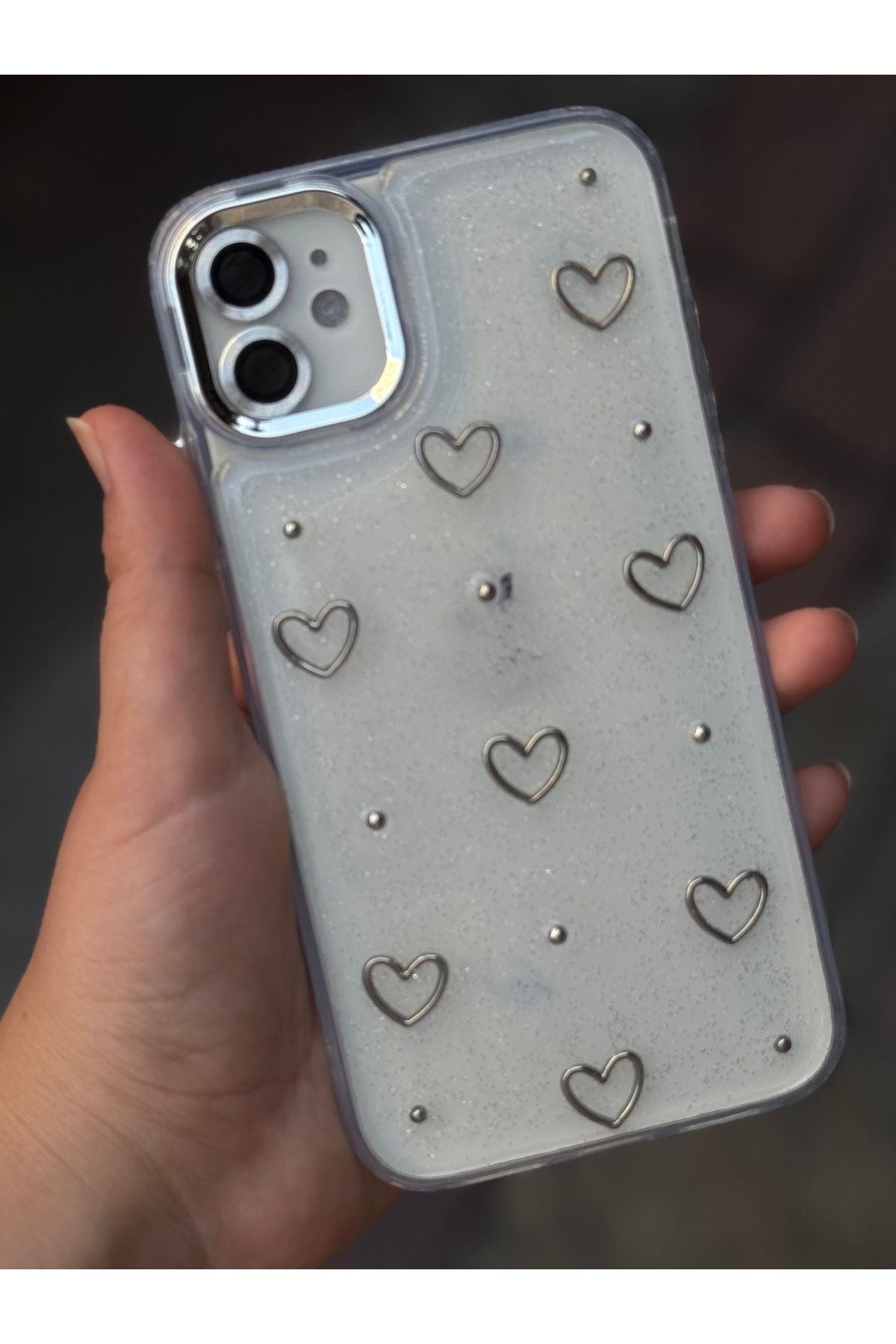 Caseji Iphone 11 Uyumlu Metal Kalp Detaylı Epoksili Simli Parlak Kılıf