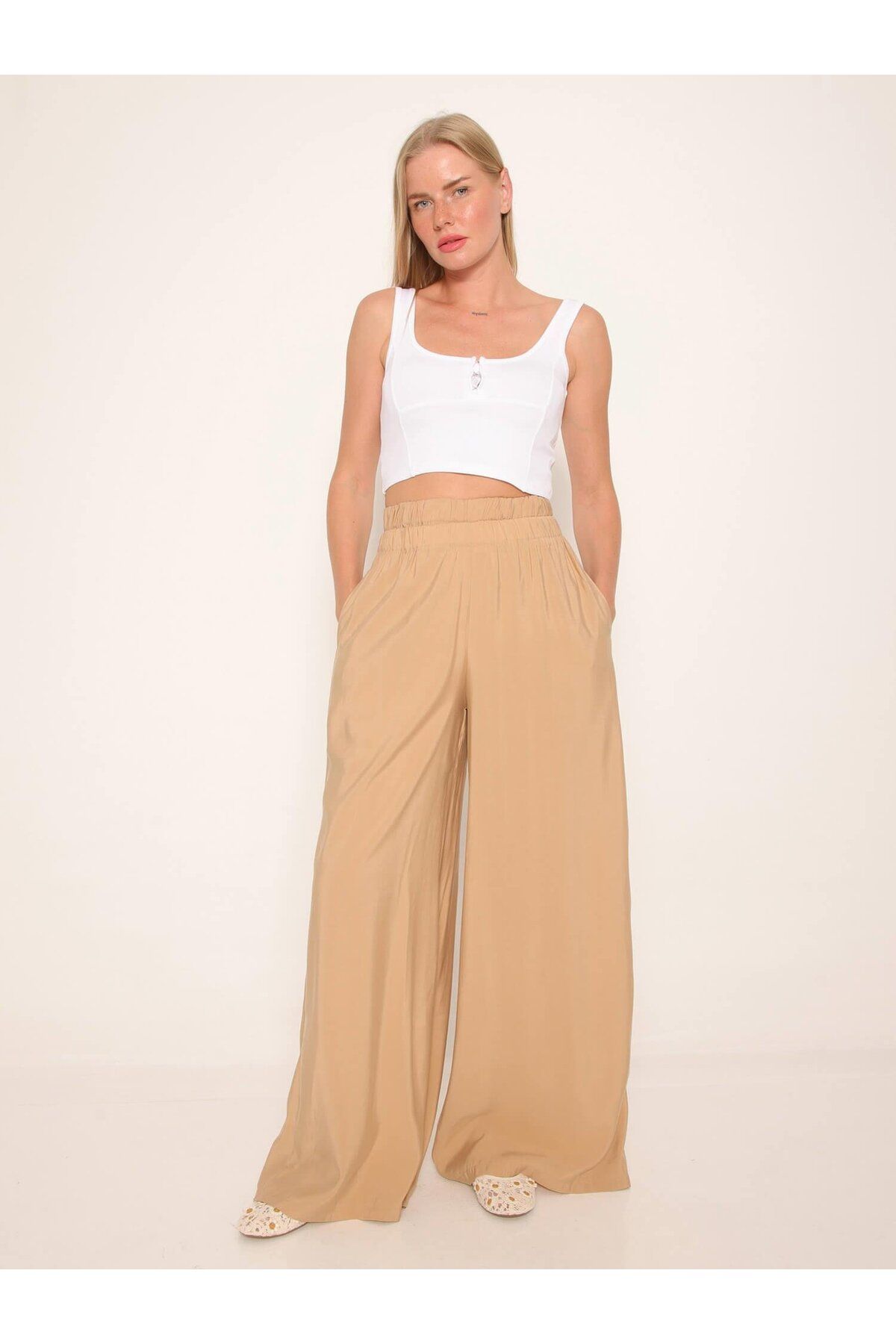 Coral Beli Lastikli Geniş Paça Pantolon Camel