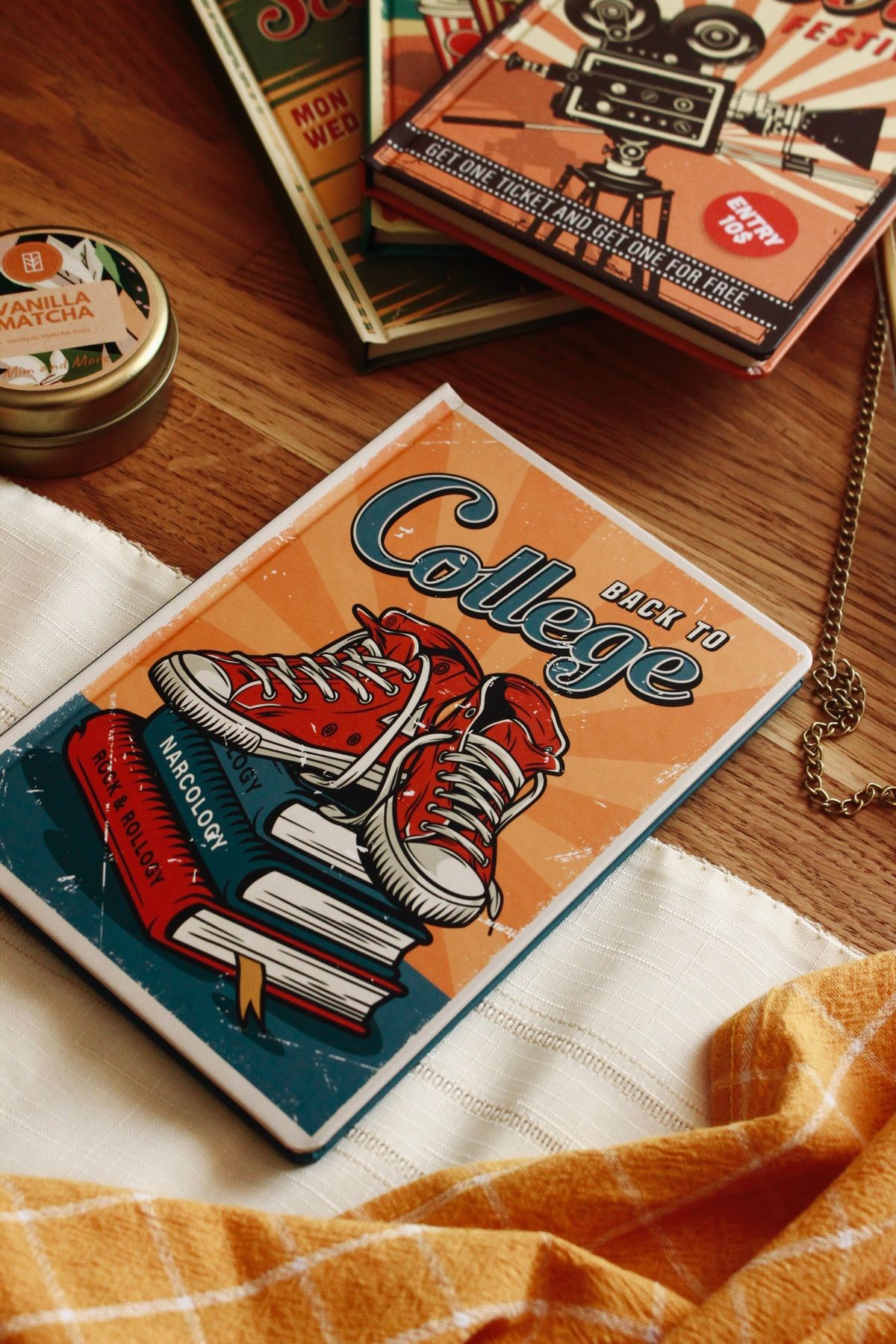 Nova Crafts Retro Collage Temalı Çizgili Ultra Hafif Defter