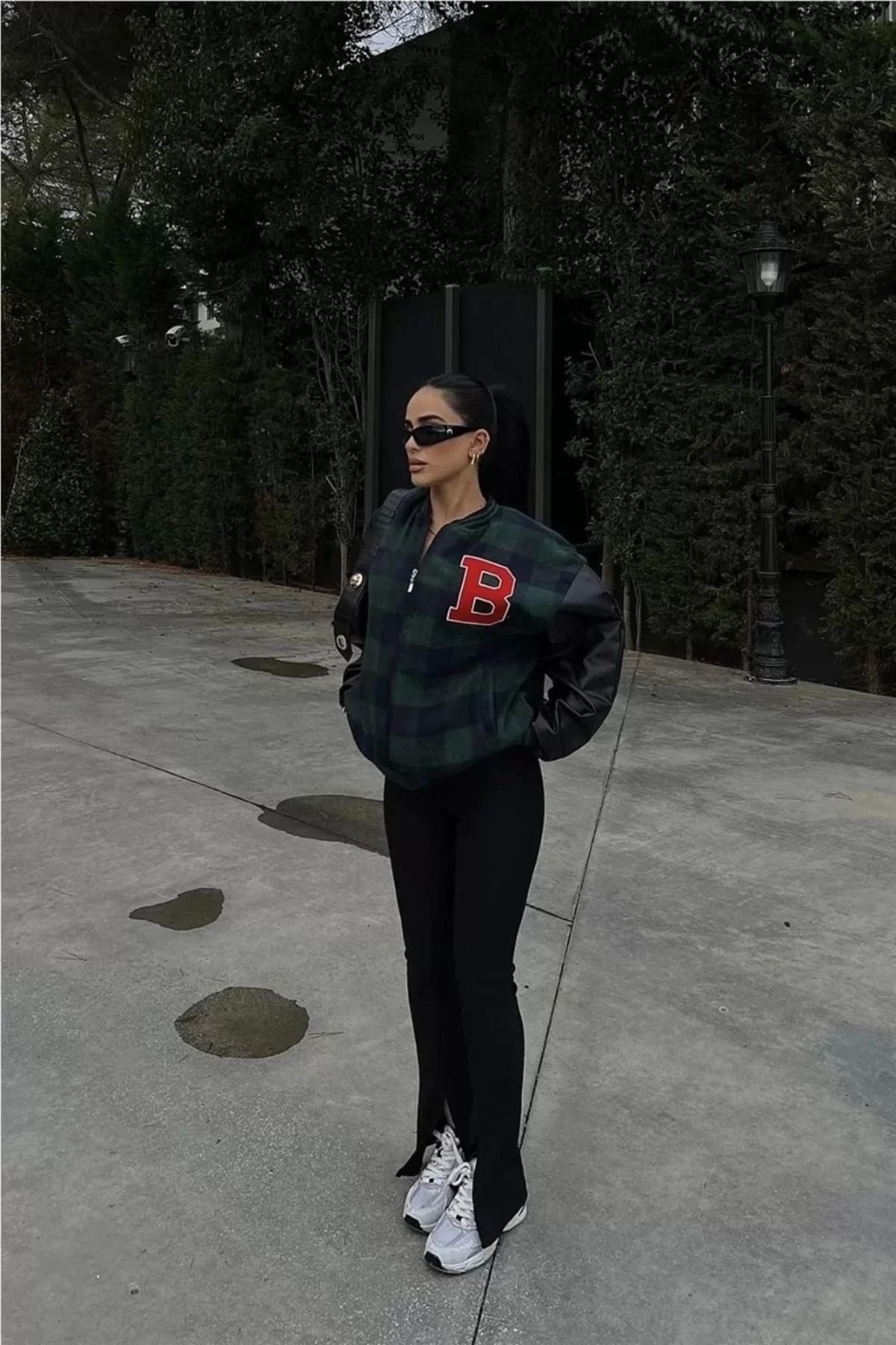 BÜŞRA TEZEL MODA Kadın Pötikare Desen Nakışlı Kolej Ceket - Haki