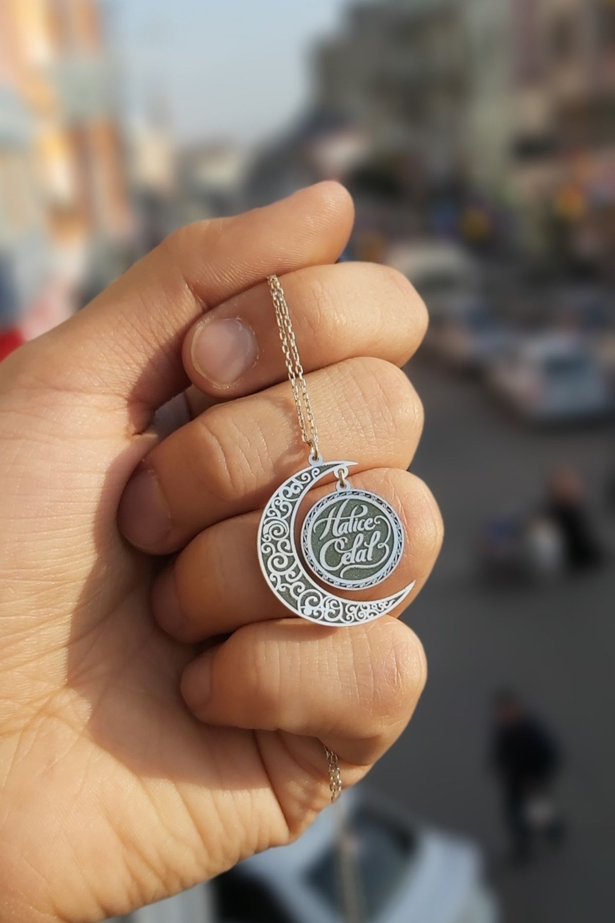 ÖZGÜR TAKI 925 Ayar Gümüş İsimli Hilal Figürlü Kolye