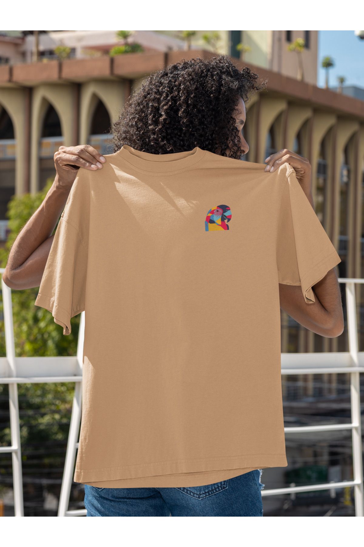 Merfy Wear Bestia Geometrica - Oversize - Unisex - %100 Pamuk - Bisiklet Yakalı Papağan Baskılı Tişört