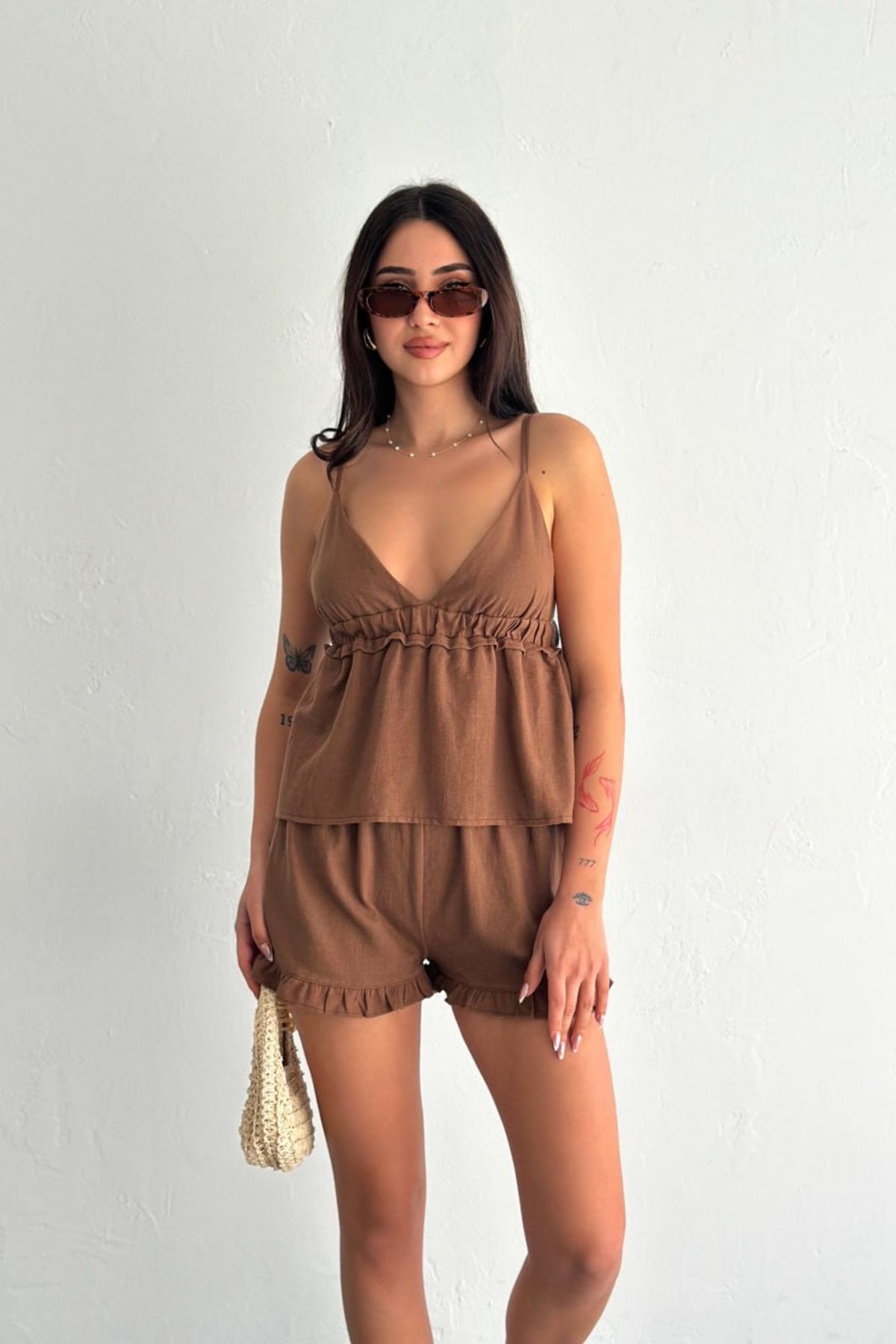 Noi Belis V Yaka Askılı Bluz Beli Lastikli Şort İnce Yazlık Takım SS25AU0016