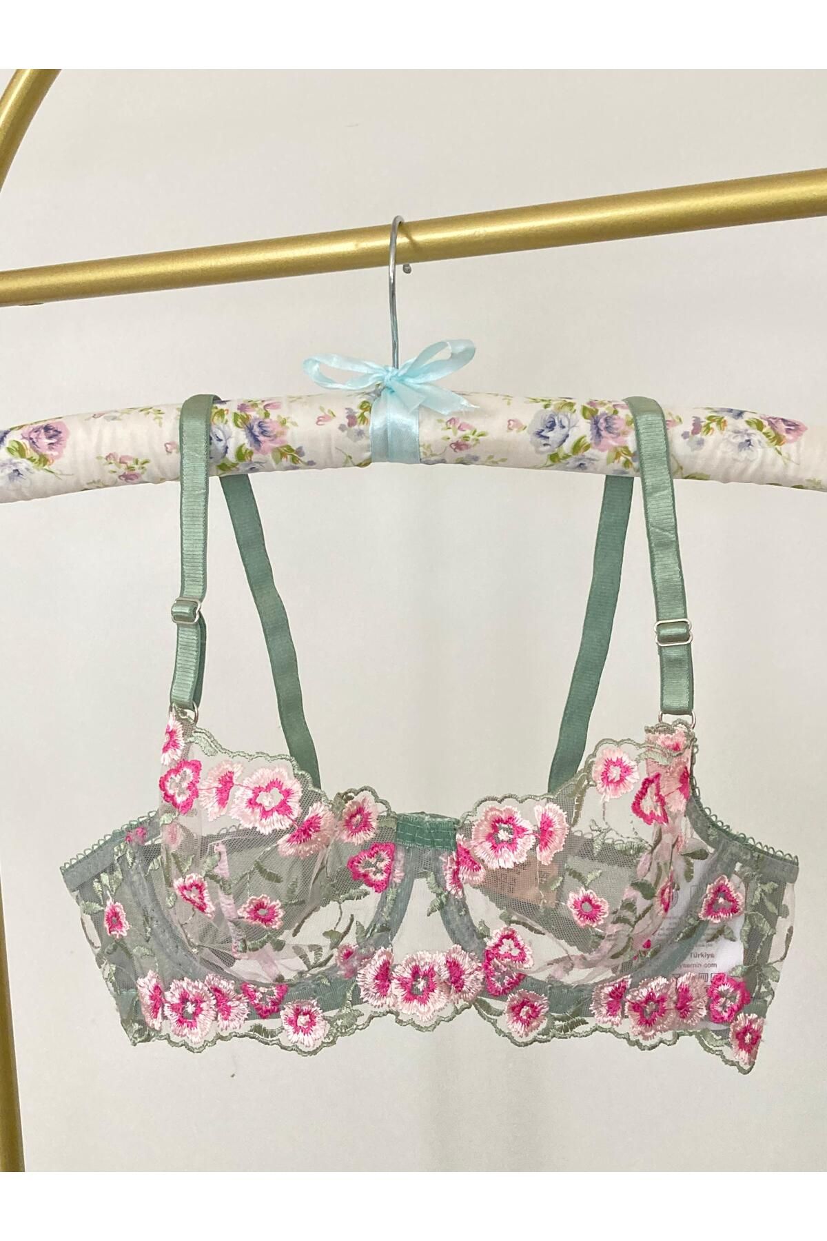 FREZYA UNDERWEAR YEŞİL ÇİÇEKLİ BRODE TAKIM