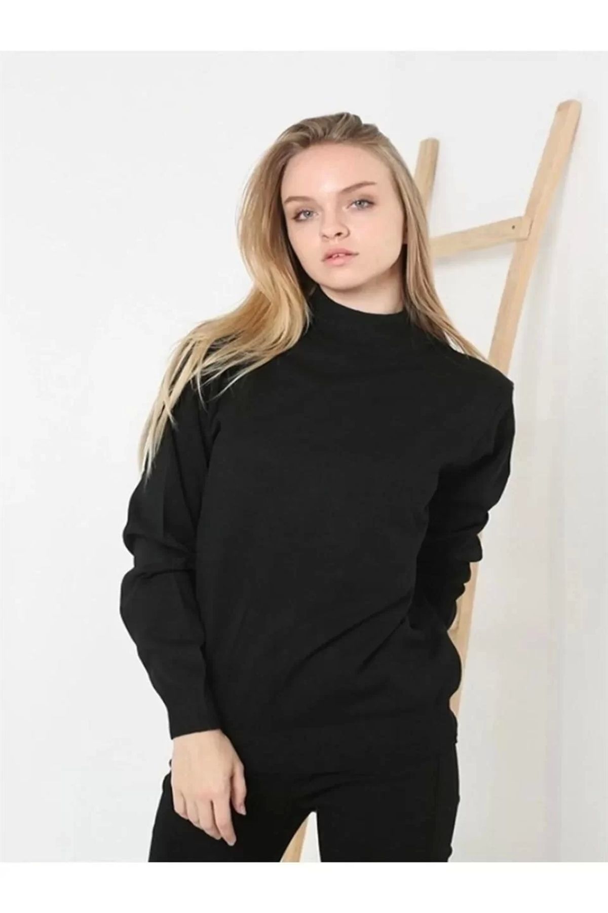 BÜŞRA TEZEL MODA Kadın Yarım Balıkçı Yaka Triko Kazak - Siyah