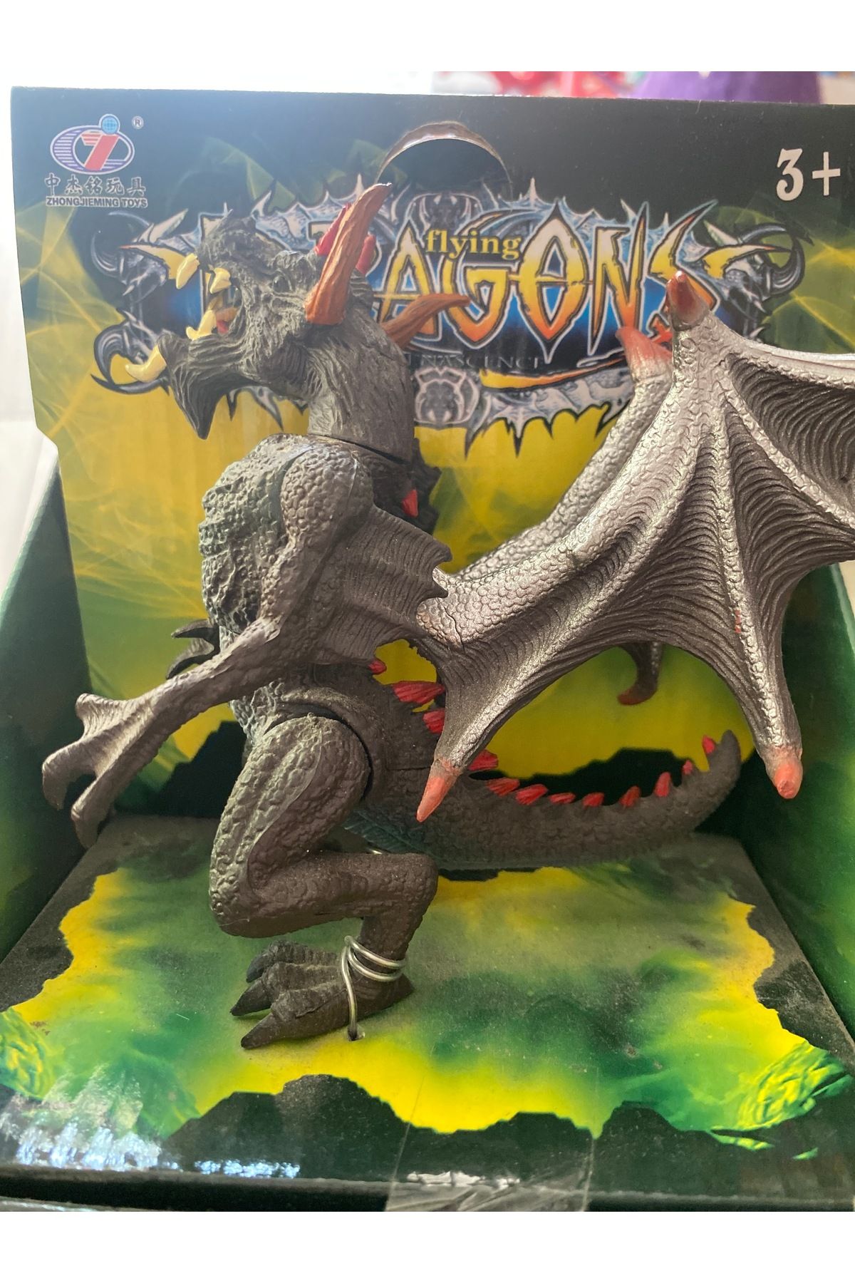 Toys Ejderha figürlü oyuncak