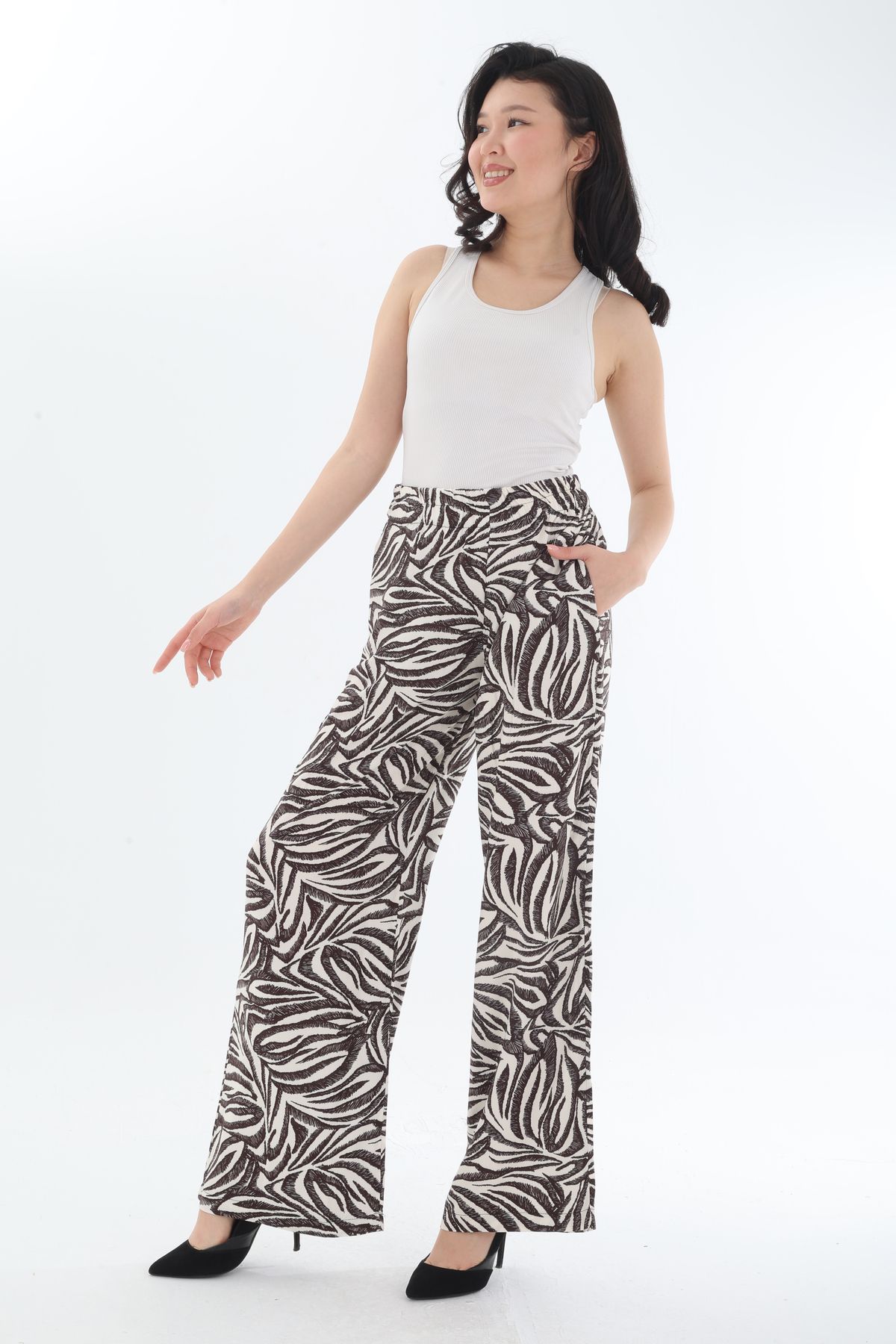 Tasarım Viskon kumaş beli lastikli cepli zebra desen kahve beyaz kadın pantolon
