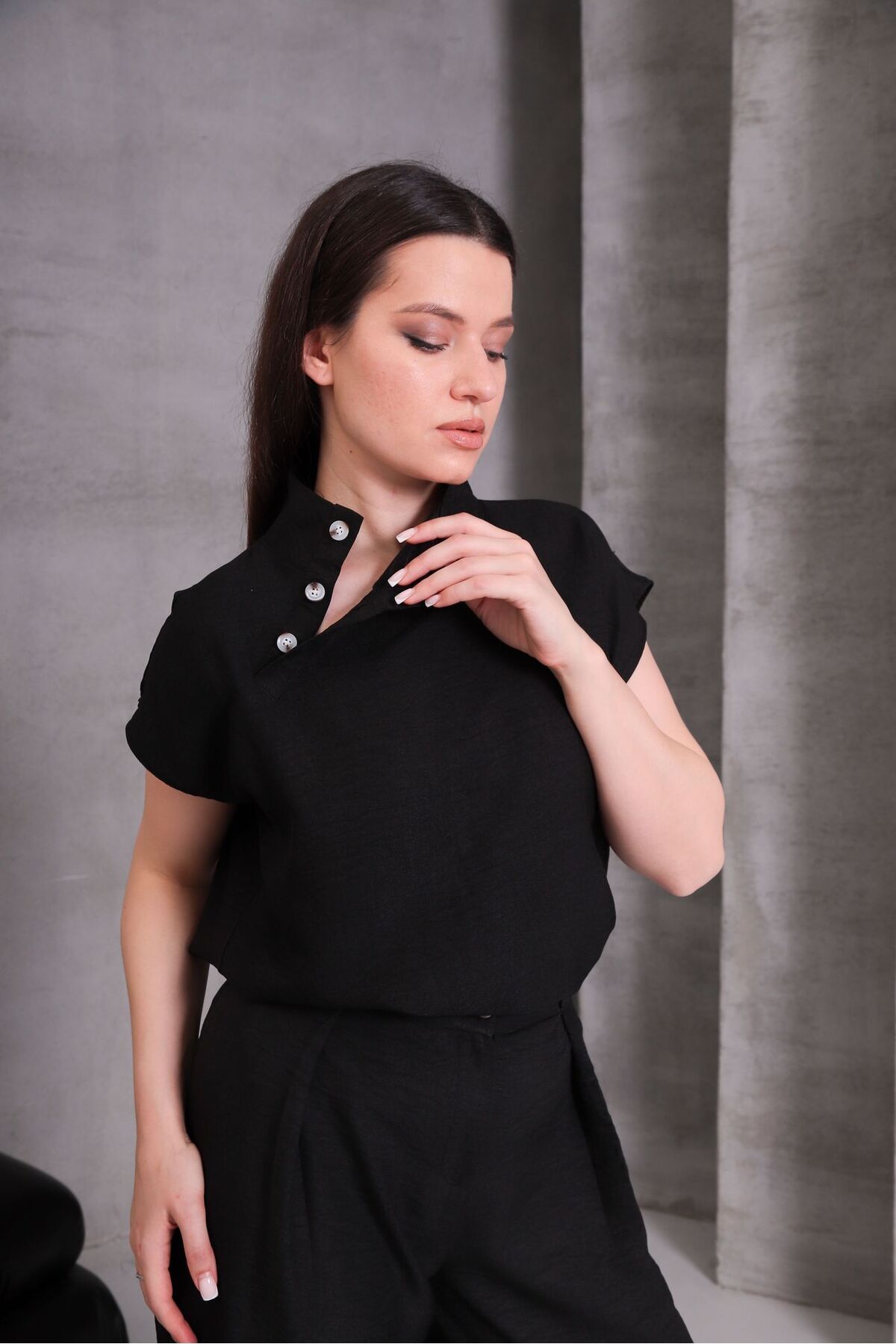 MODA Boyun Detaylı İkilli Pantolonlu Keten Takım