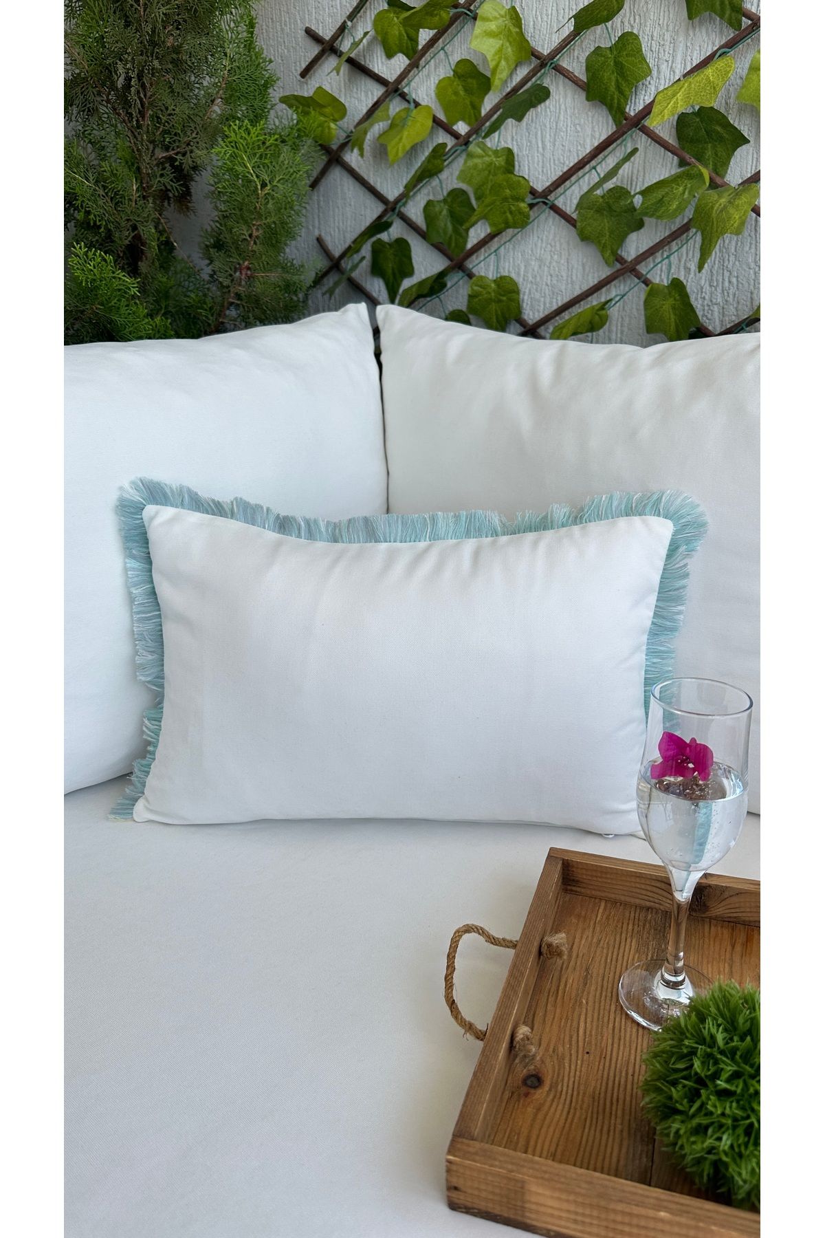 Decamor home Mavi Püsküllü Beyaz Kırlent Kılıfı