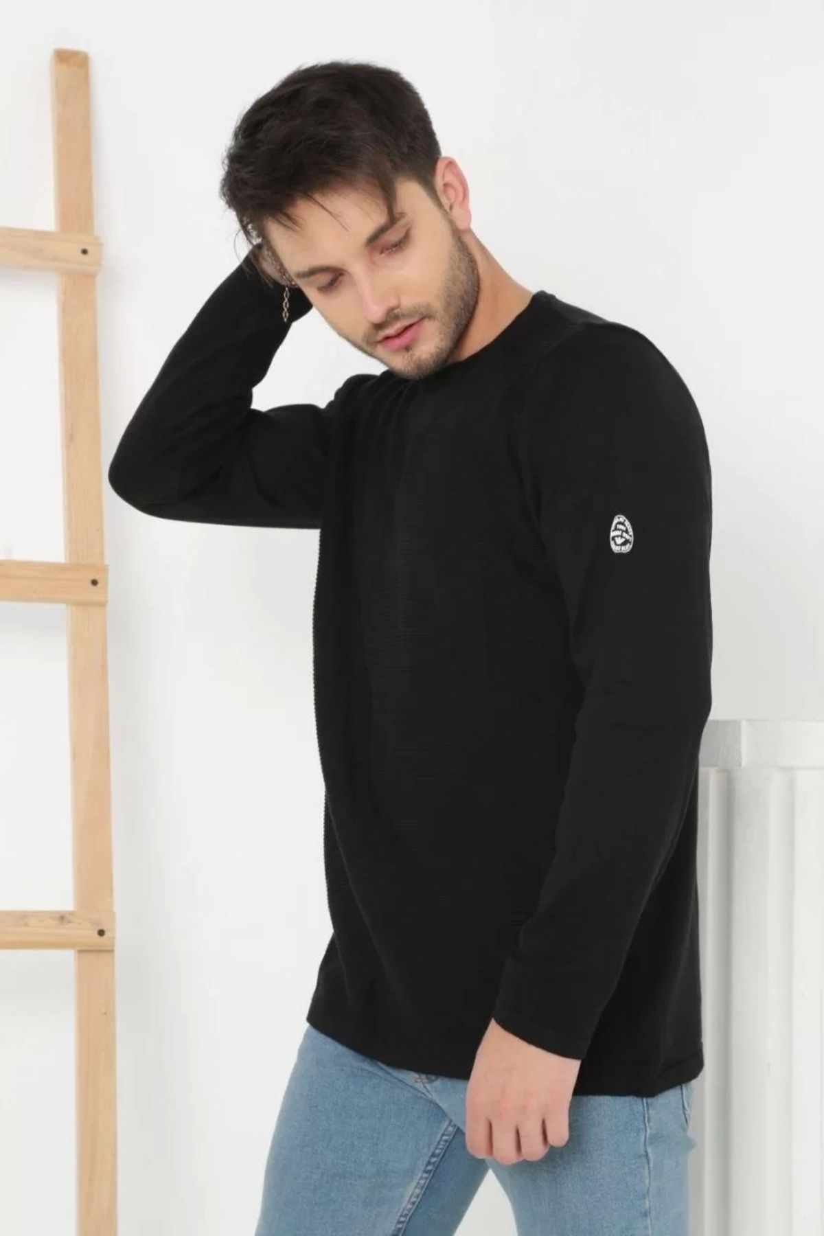 BÜŞRA TEZEL MODA Erkek Biskilet Yaka Kolu Armalı - Siyah