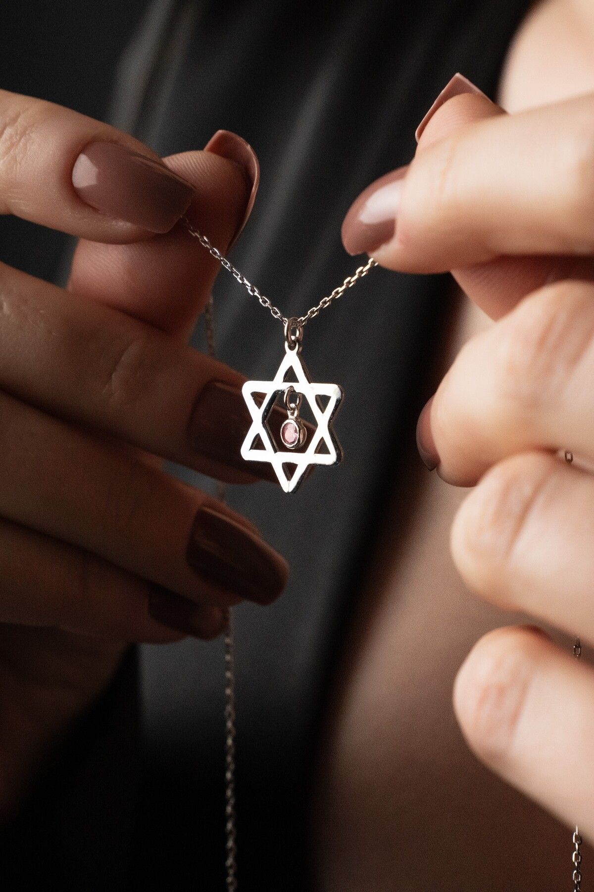 TigerxlJewellery Gümüş Davut Yıldızı Kolye – Zarif Tasarım & Işıltılı Taş Detaylı