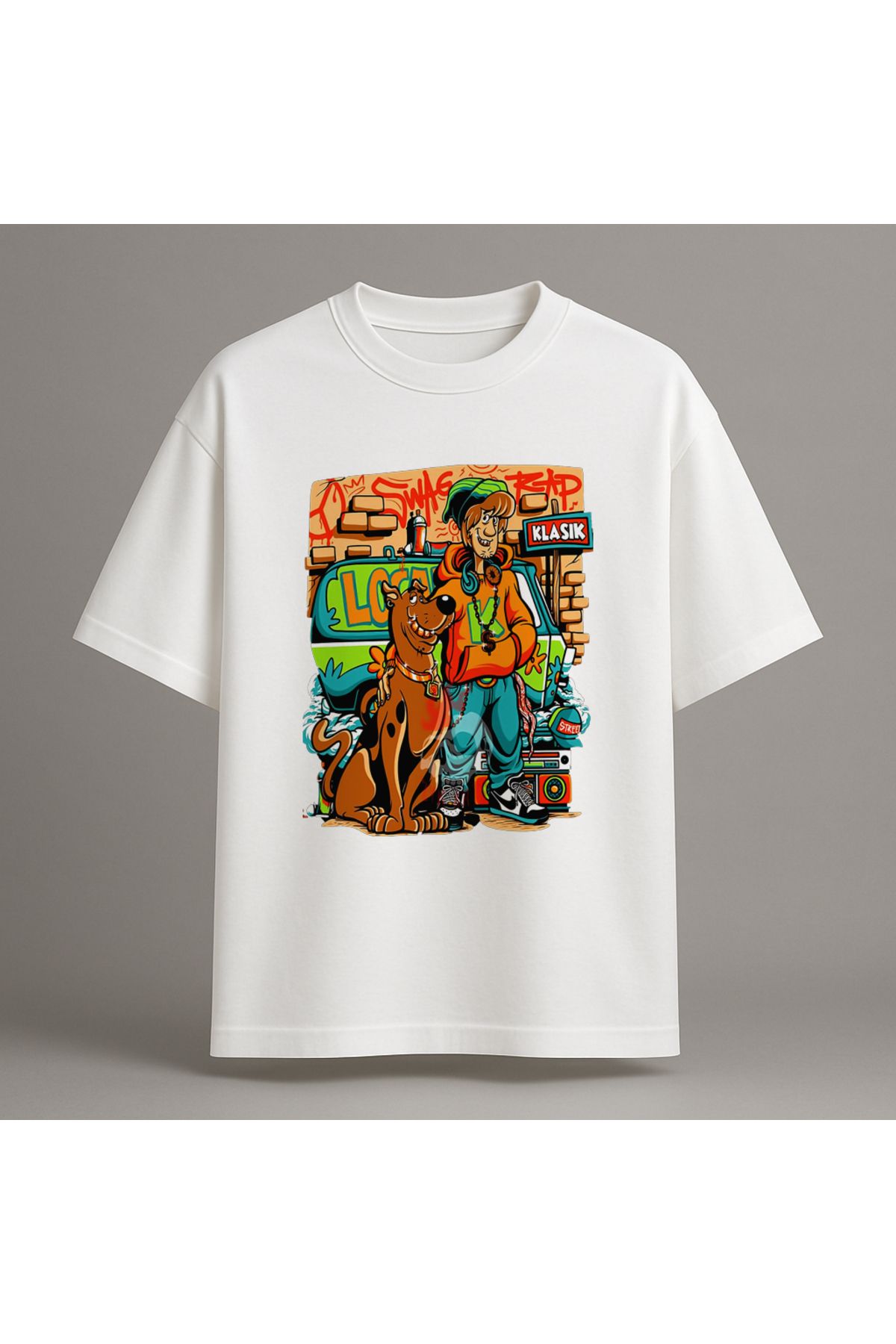 Fuco Supply Beyaz Oversize Baskılı Tişört – Unisex Rahat Kesim Streetwear