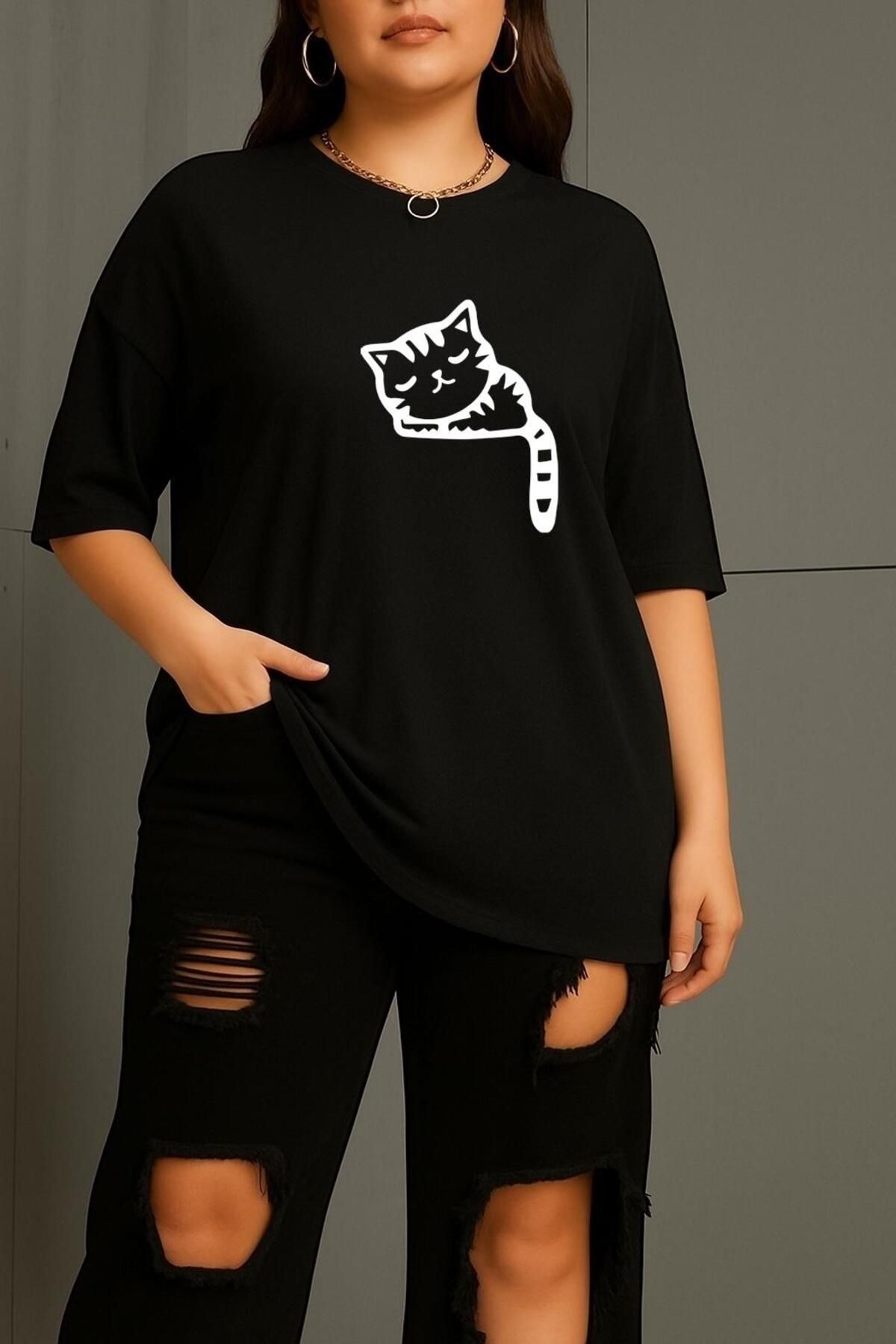 BENROMA BÜYÜK BEDEN ÇİZGİLİ UYKUSUZ KEDİ BASKILI UNİSEX TİŞÖRT