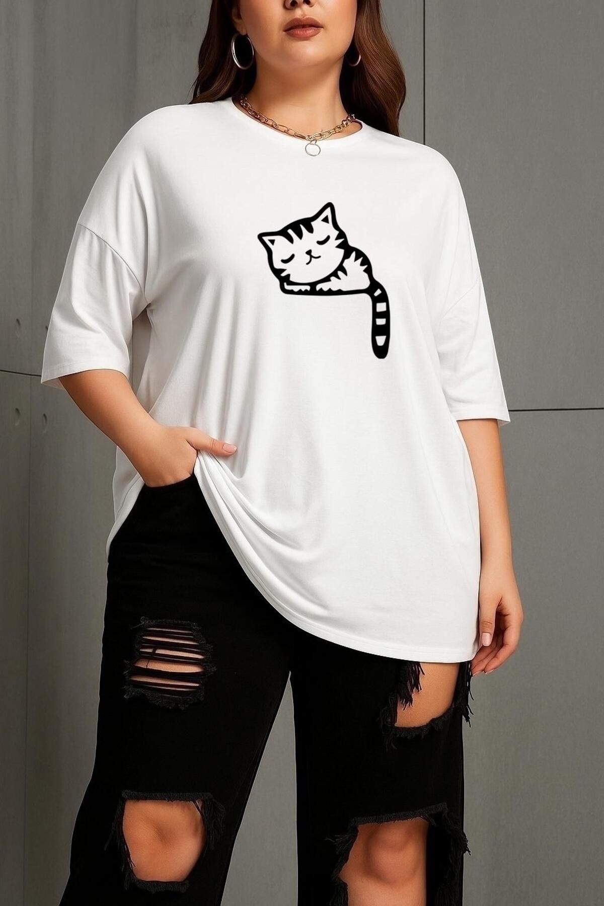 BENROMA BÜYÜK BEDEN ÇİZGİLİ UYKUSUZ KEDİ BASKILI UNİSEX TİŞÖRT