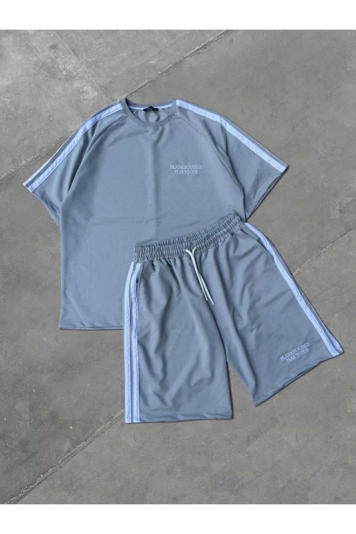 BÜŞRA TEZEL MODA Unisex Şeritli Baskılı Şortlu Takım - Boyalı Gri