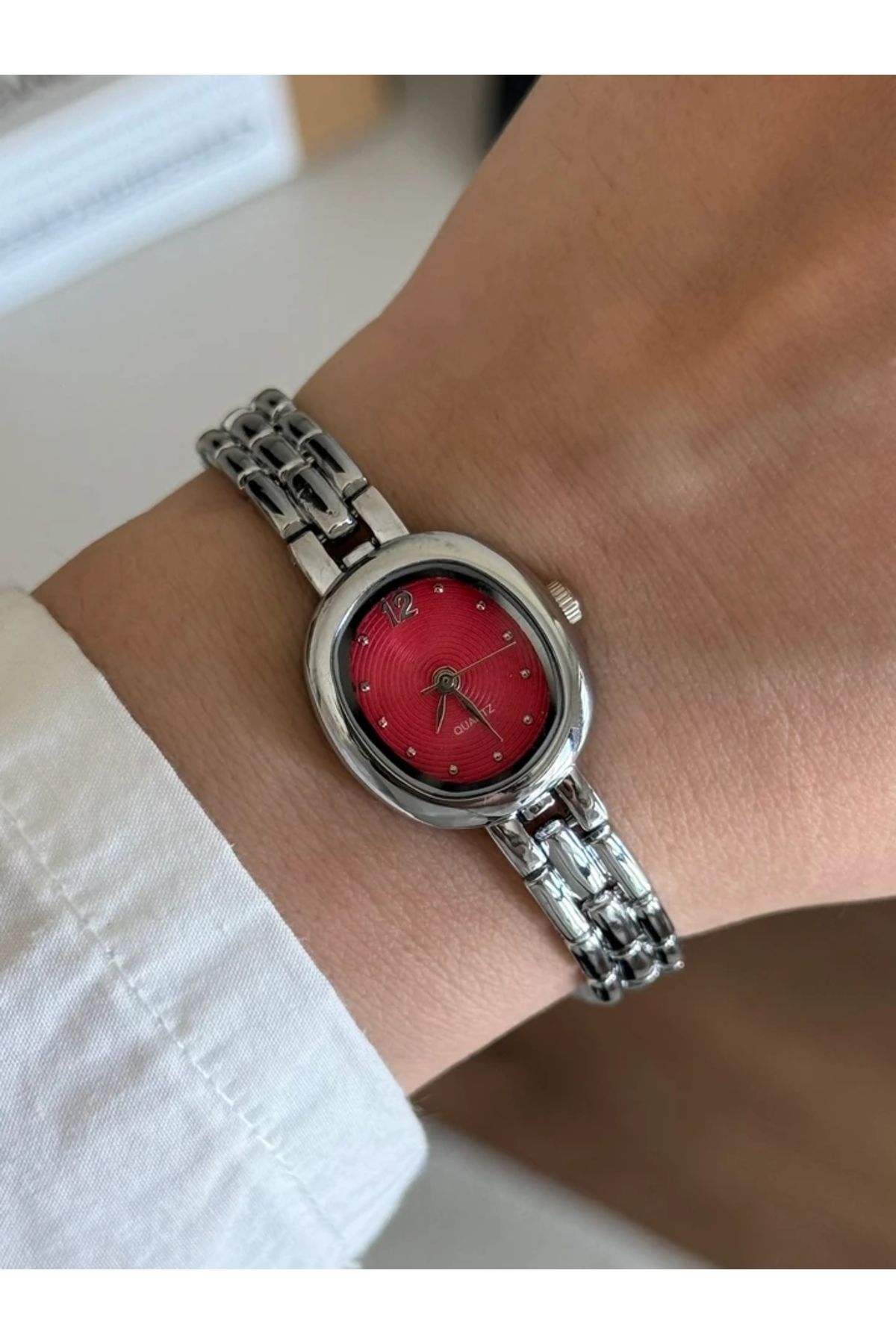 RoseandRoses Damie Minimal Vintage Model Kadın Kol Saati Gümüş (Nar Çiçeği Kadran)