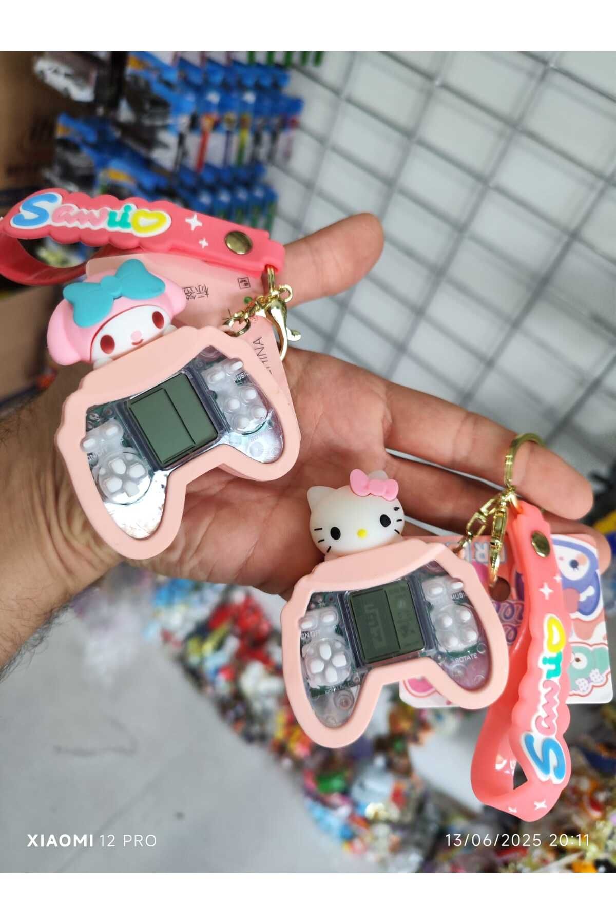 oyuncakçı savaş & europe shop Sanrio Kuromi Tetris şeklinde çalışan sesli oyuncak anahtarlık okul ve hediyelik