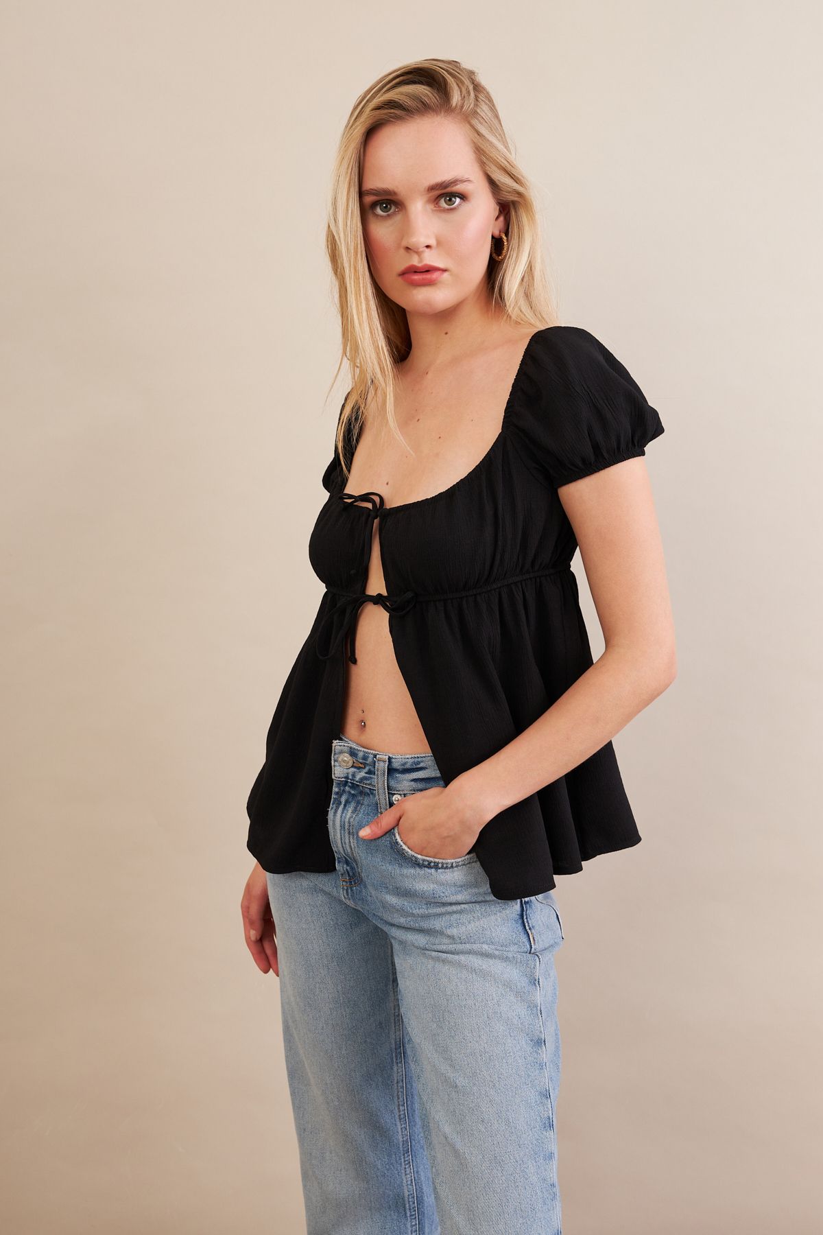 Cool & Sexy Kadın Siyah Bağlamalı Rustik Bluz ZH128