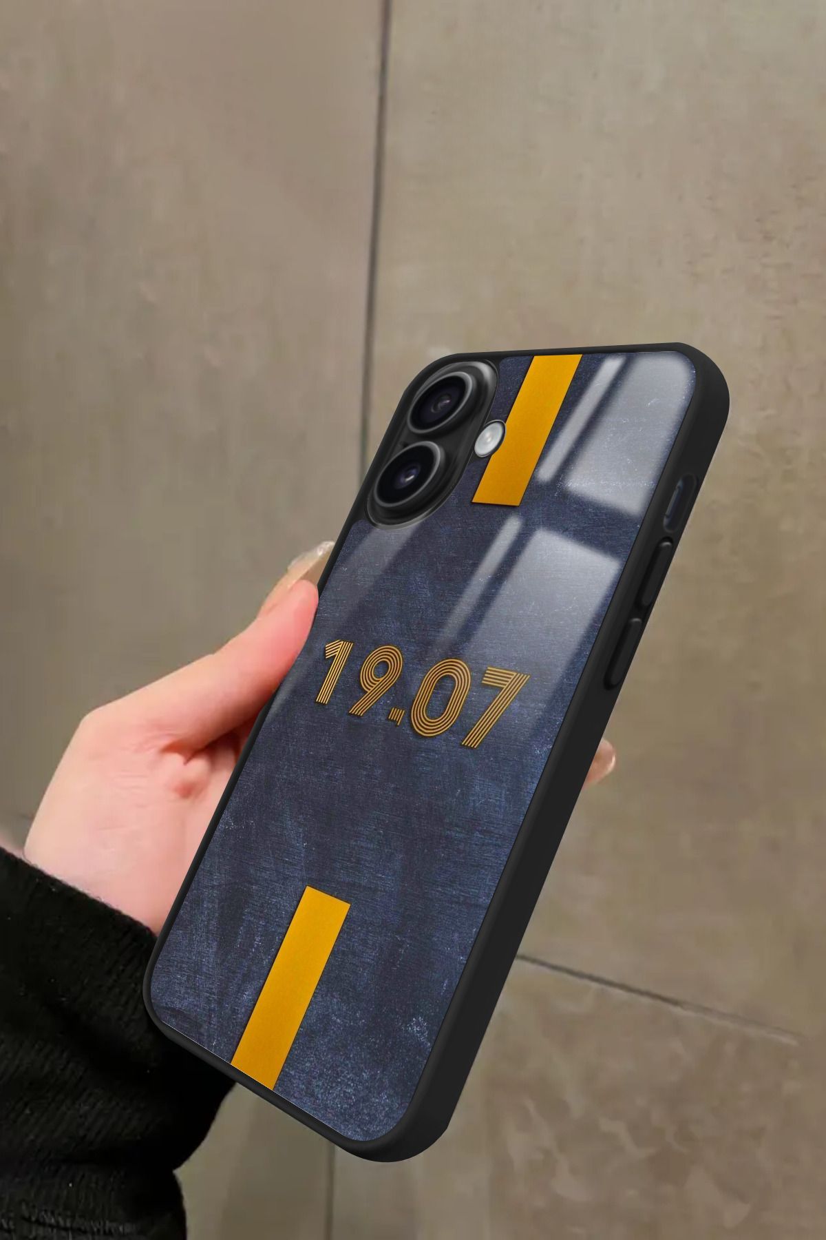 Snacase iPhone 16 Plus Uyumlu 1907 Yazılı Glossy Premium Kılıf