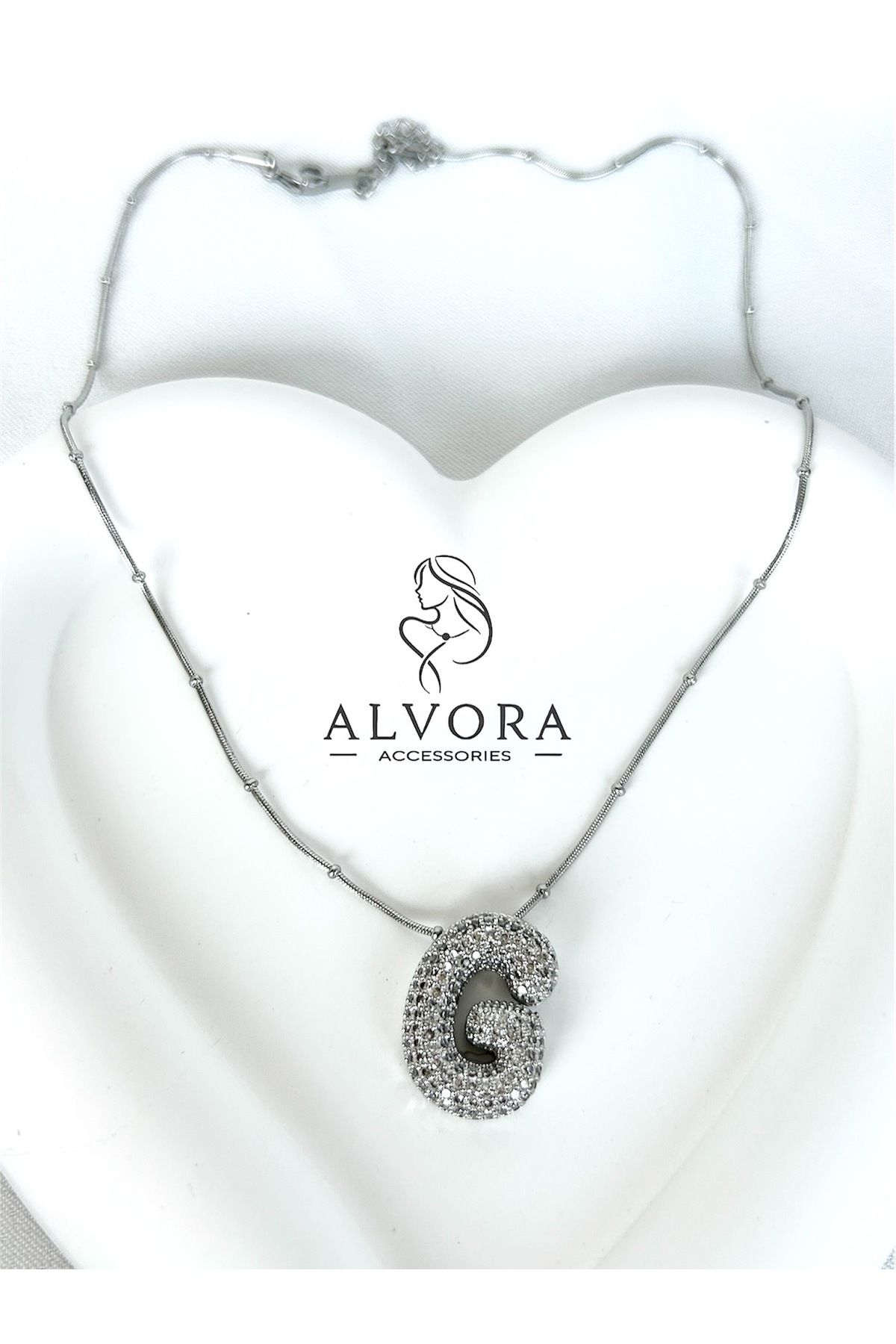 Alvora Accessories G Harfi Paslanmaz Çelik Zirkon Detaylı Harf Kolye