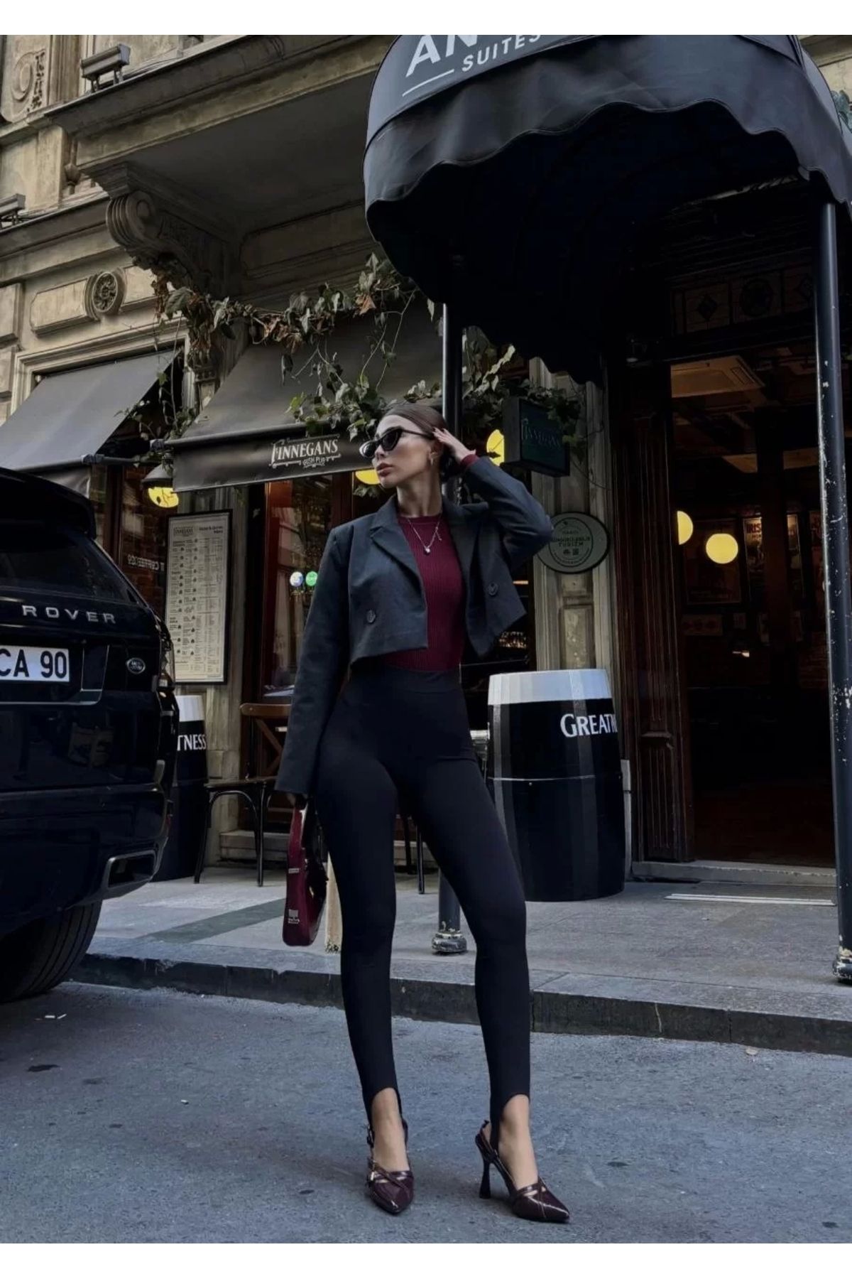 BÜŞRA TEZEL MODA Toparlayıcı füzo tayt Likralı Ayak Detaylı - Siyah