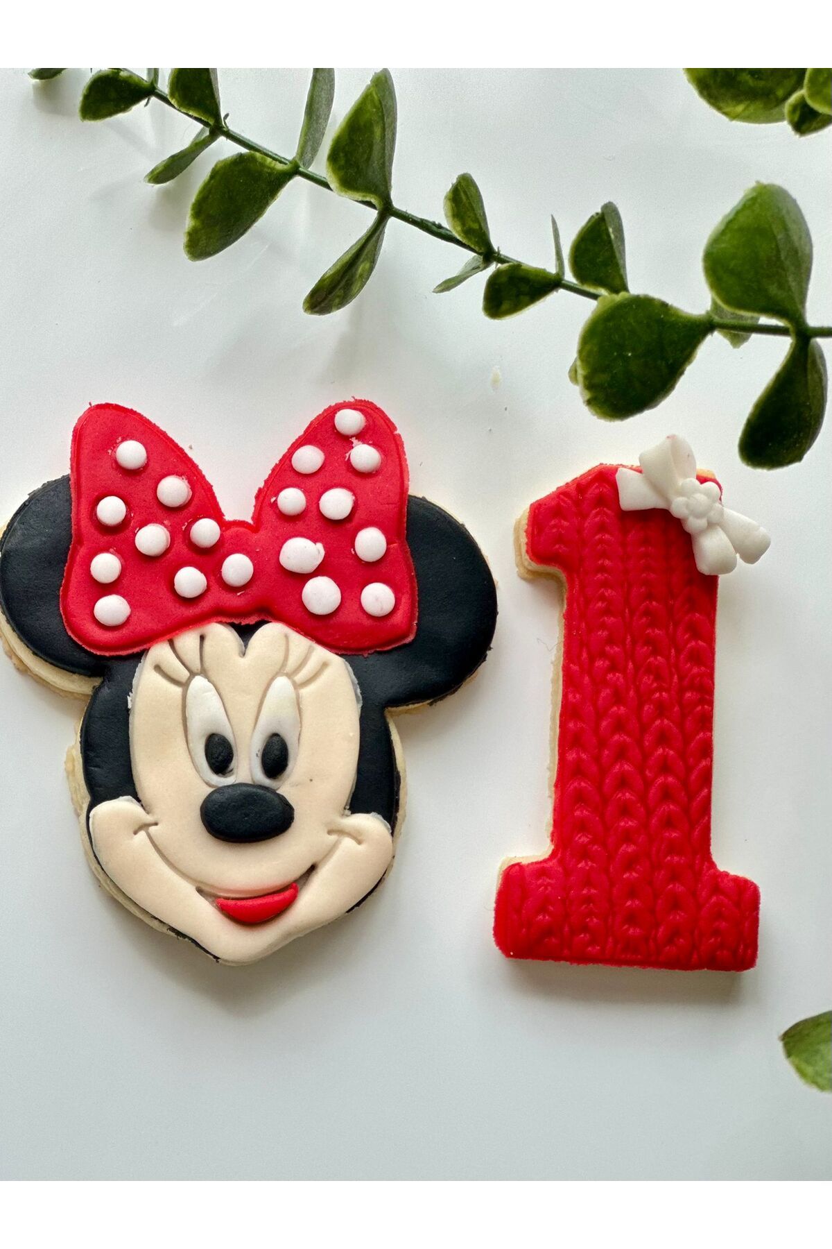 lilium candles minnie mouse kurabiye - 20 adet - istenilen yaşta yapılır - Kişiye Özel kurabiye ,doğum günü