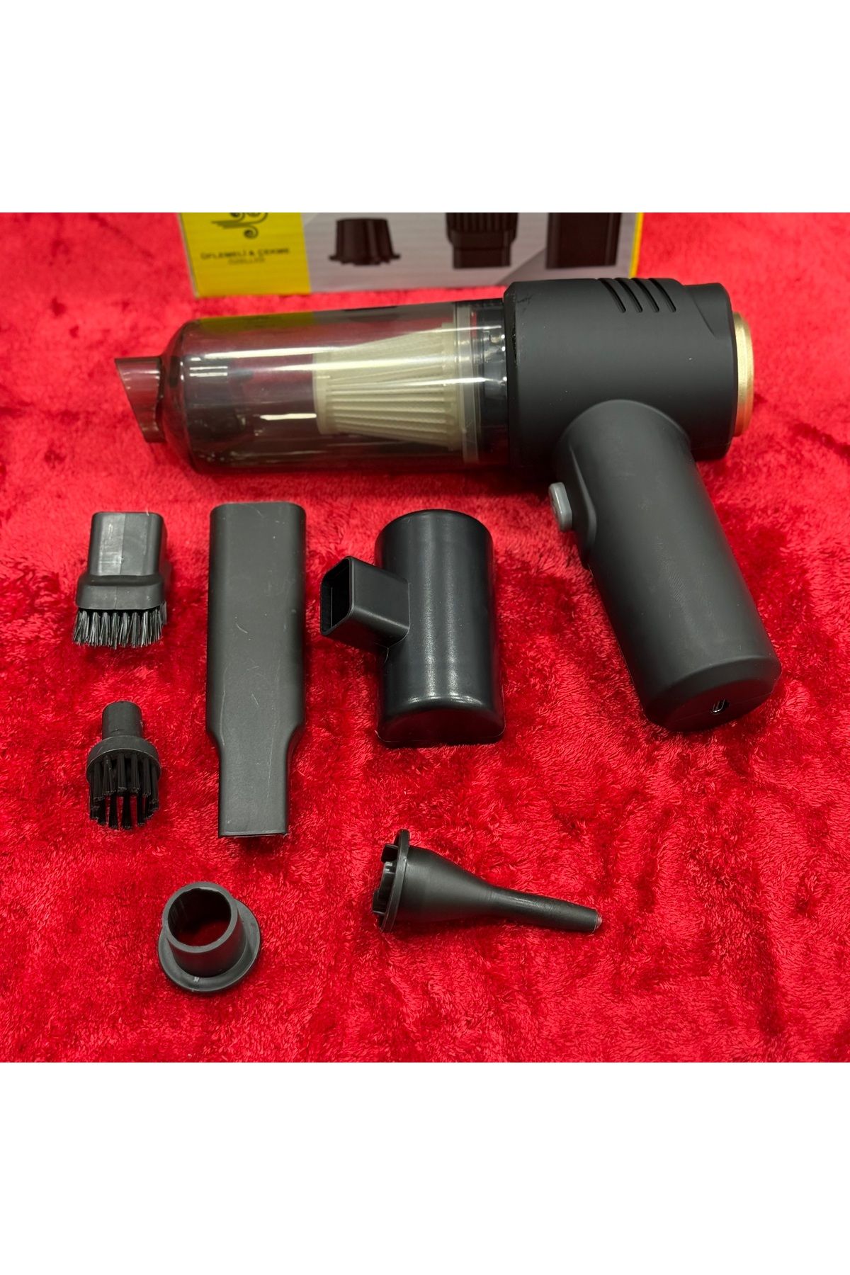 Korkmaz Oto Market & Aksesuar Carub 6 Başlıklı Araç İçi Şarjlı Süpürge