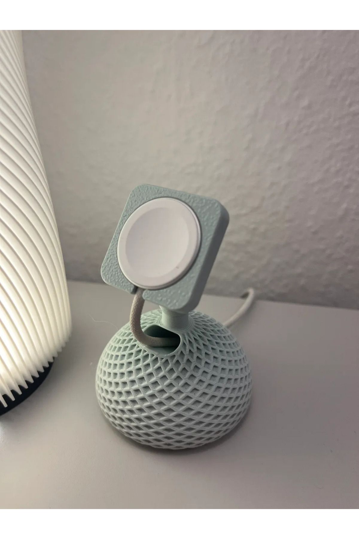 mimo Watch Stand Vintage Imac Temalı Figür Akıllı Saat Standı Type-C Uyumlu