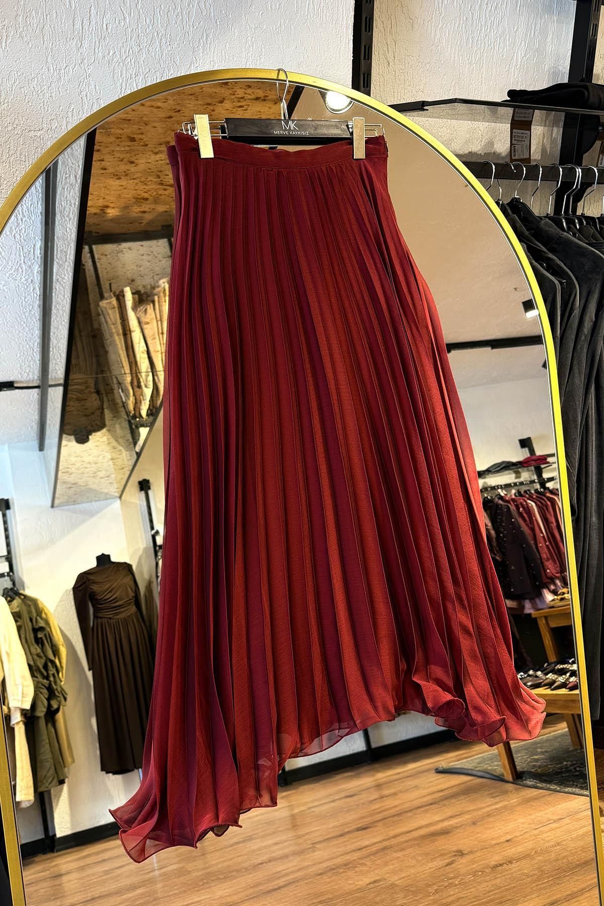 MERVE KAYKISIZ Allure Şifon Piliseli Etek Bordo