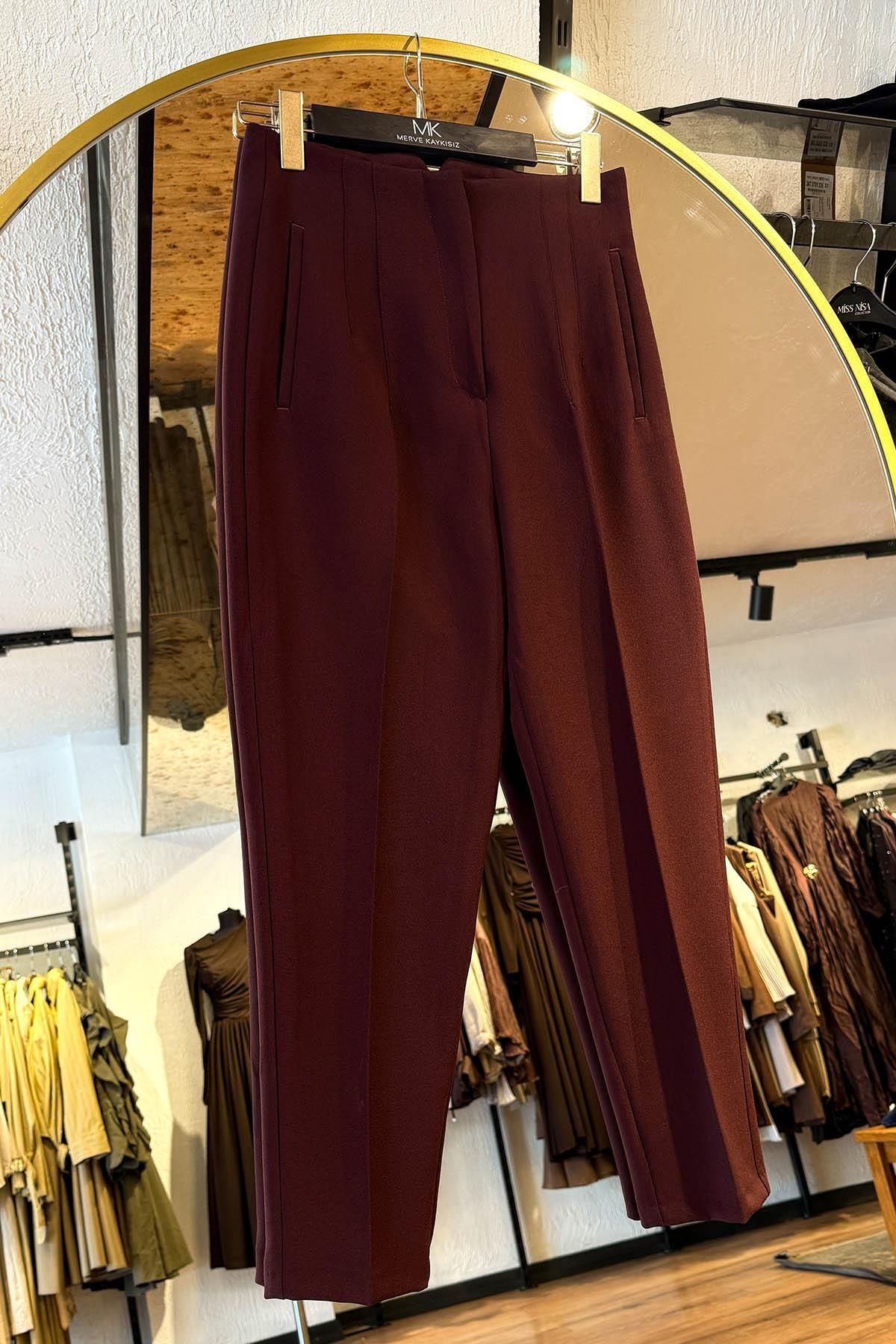 MERVE KAYKISIZ Piliseli Kumaş Pantolon Bordo
