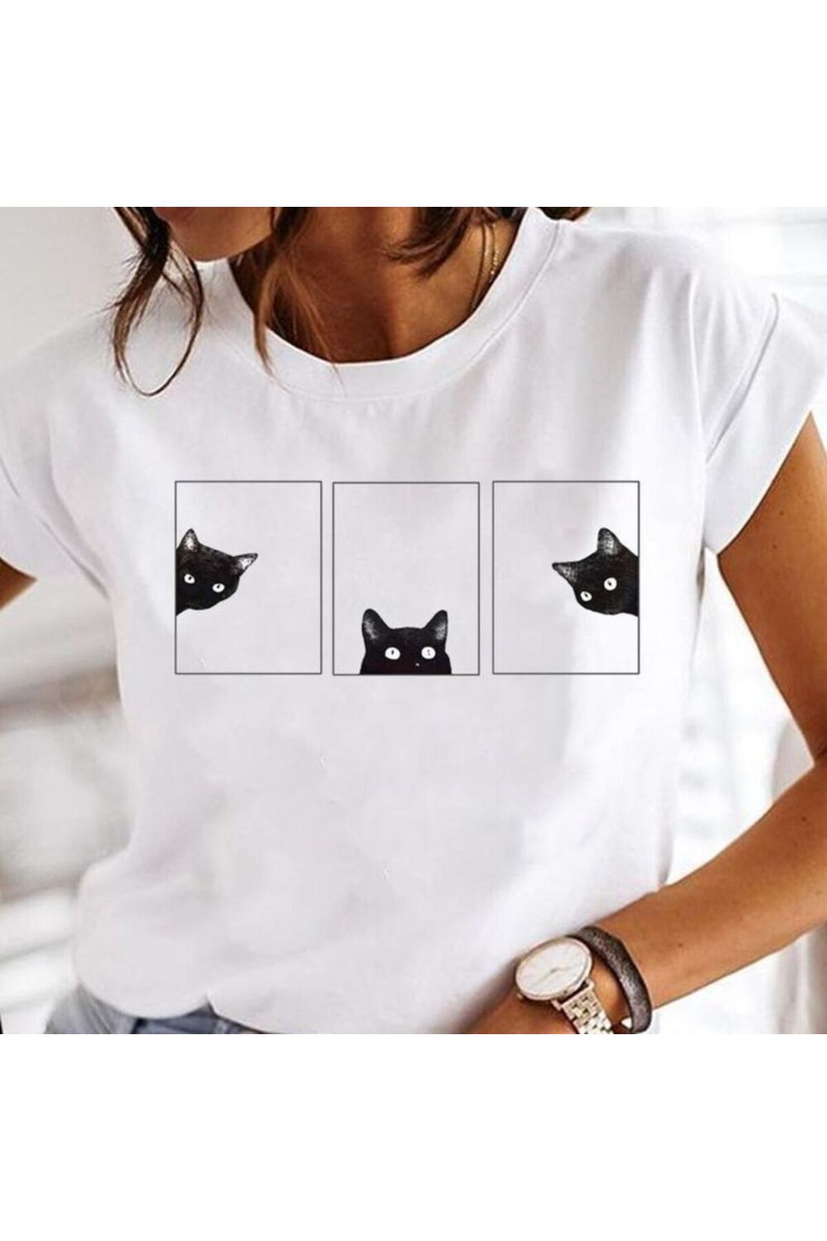MAGORS KARA KEDİCİK BASKILI PAMUKLU BİSİKLET YAKA NORMAL KALIP KISA KOLLU KADIN TSHIRT
