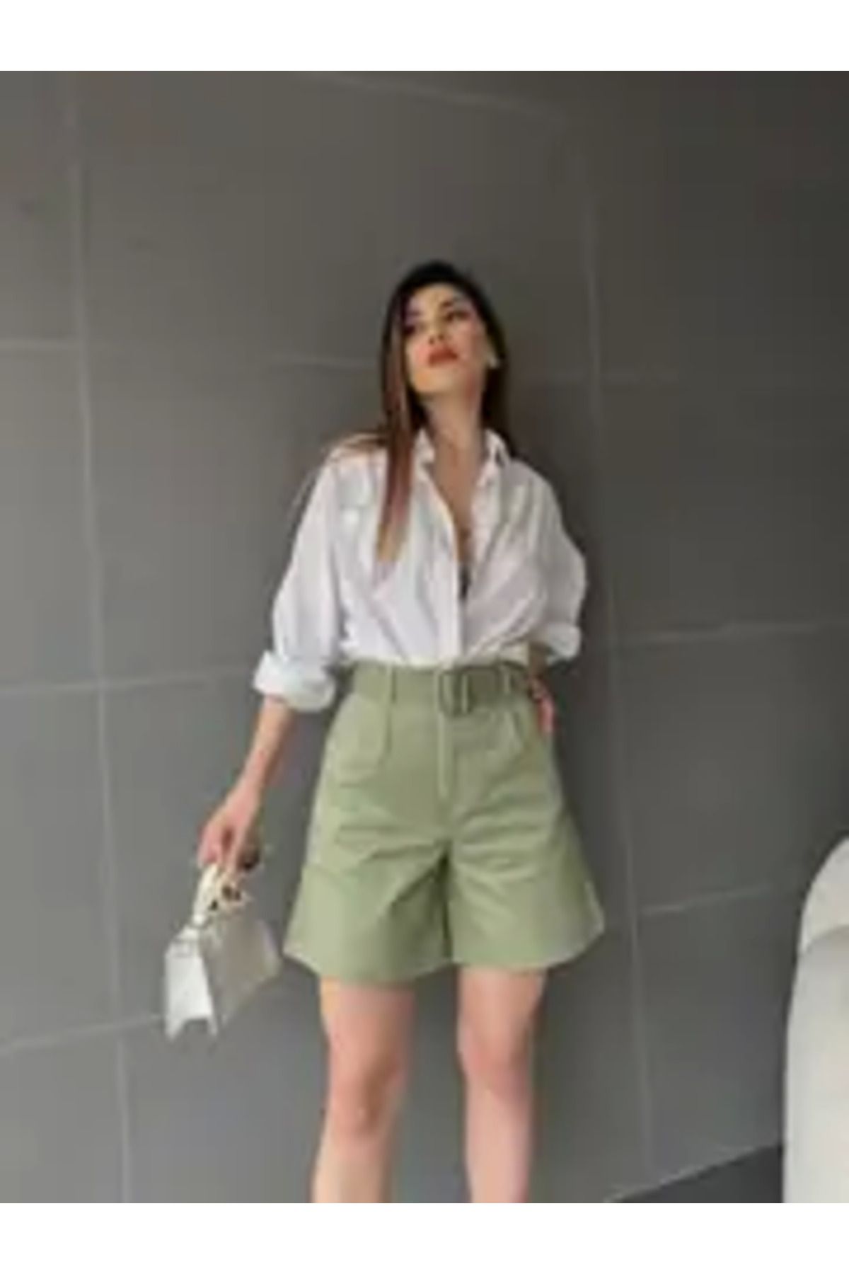 Omarı Geniş Paçalı Kuş Gözü Mom Şort