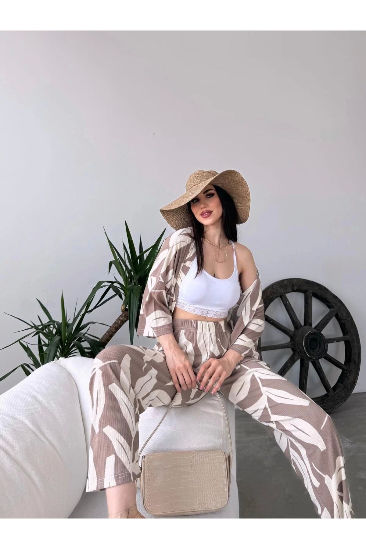 Omarı Şık Desenli Kimono & Pantolon Takımı