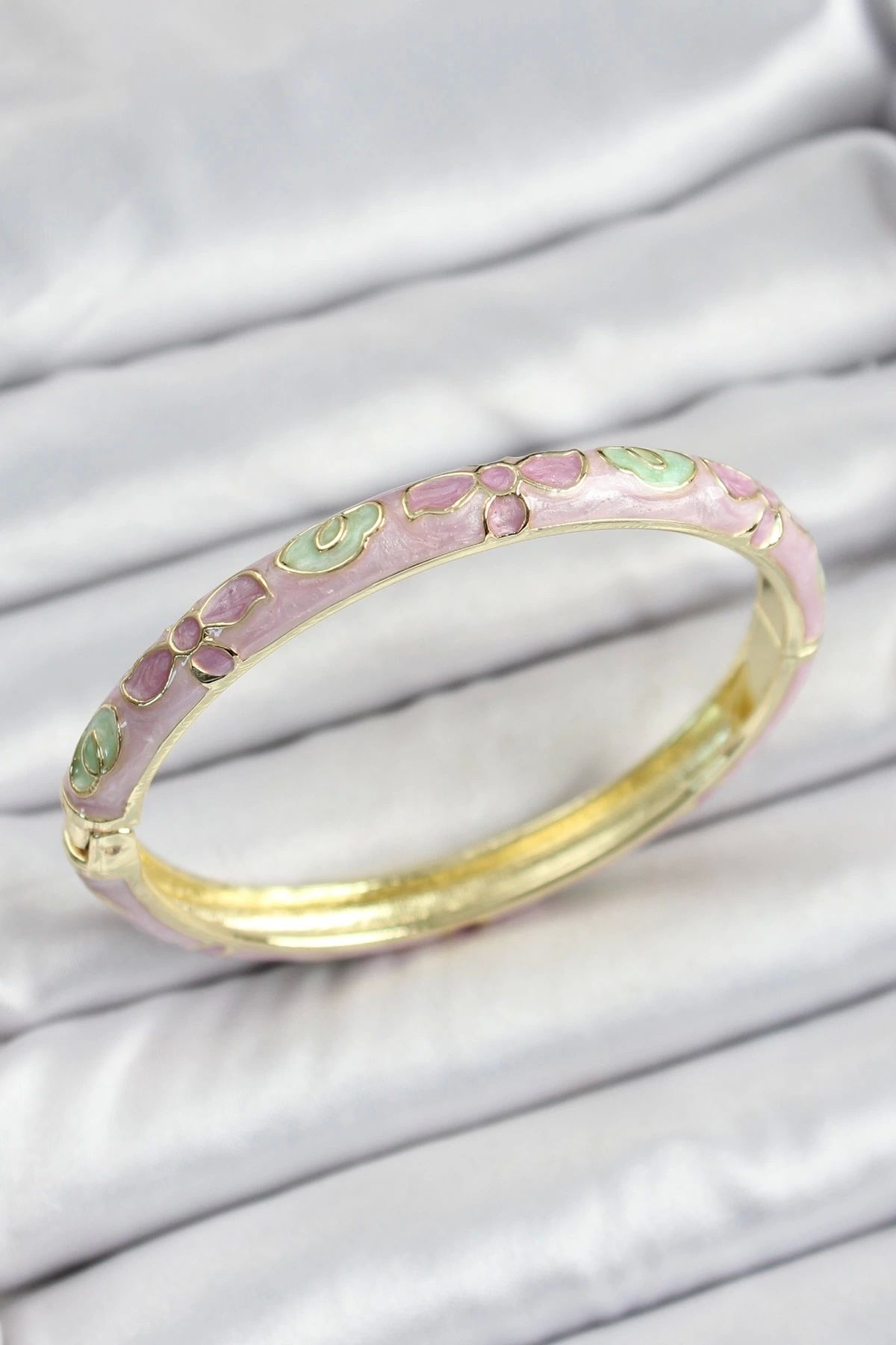 Clariss Mineli Gold Renk Pirinç Pembe Çiçek Desenli Kadın Kelepçe