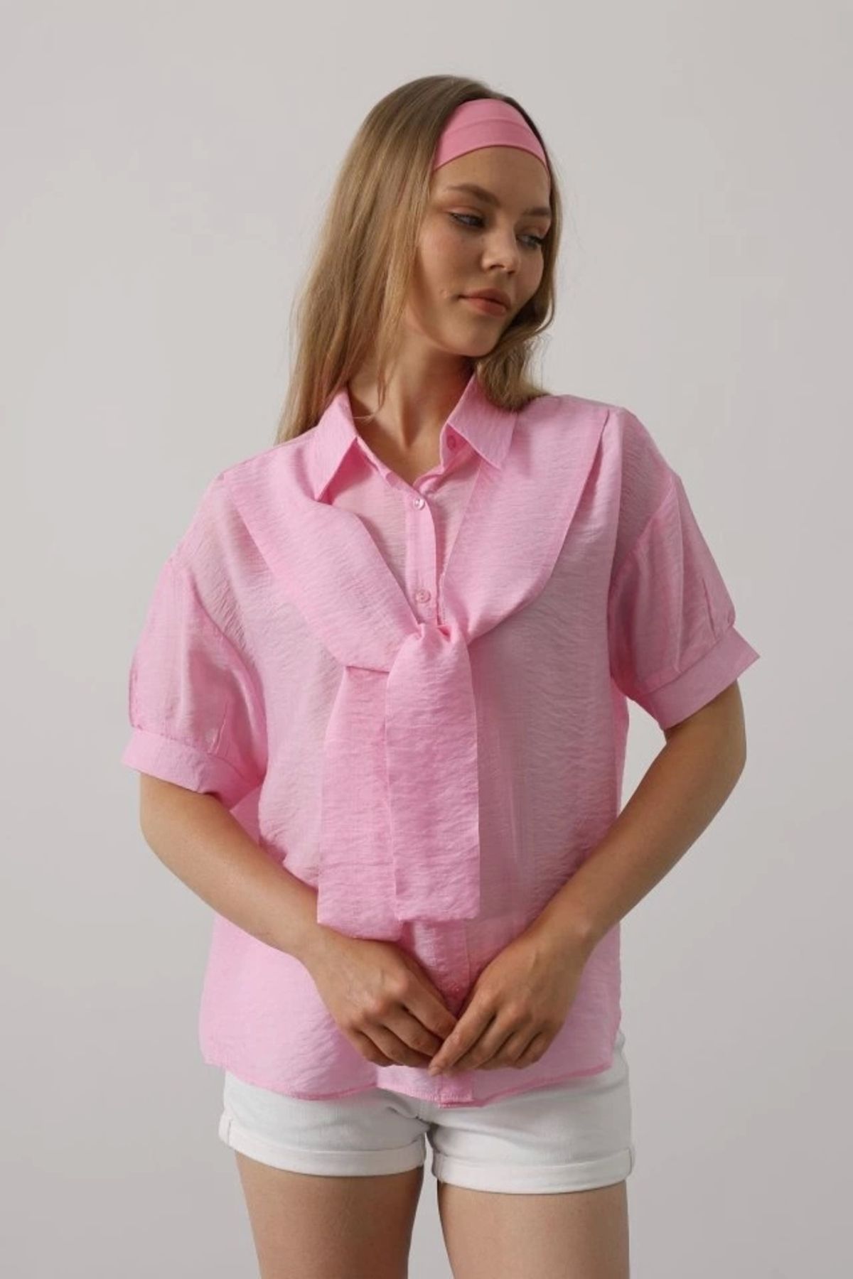 Butik Atkı Detaylı Yarım Kol Gömlek - Pembe