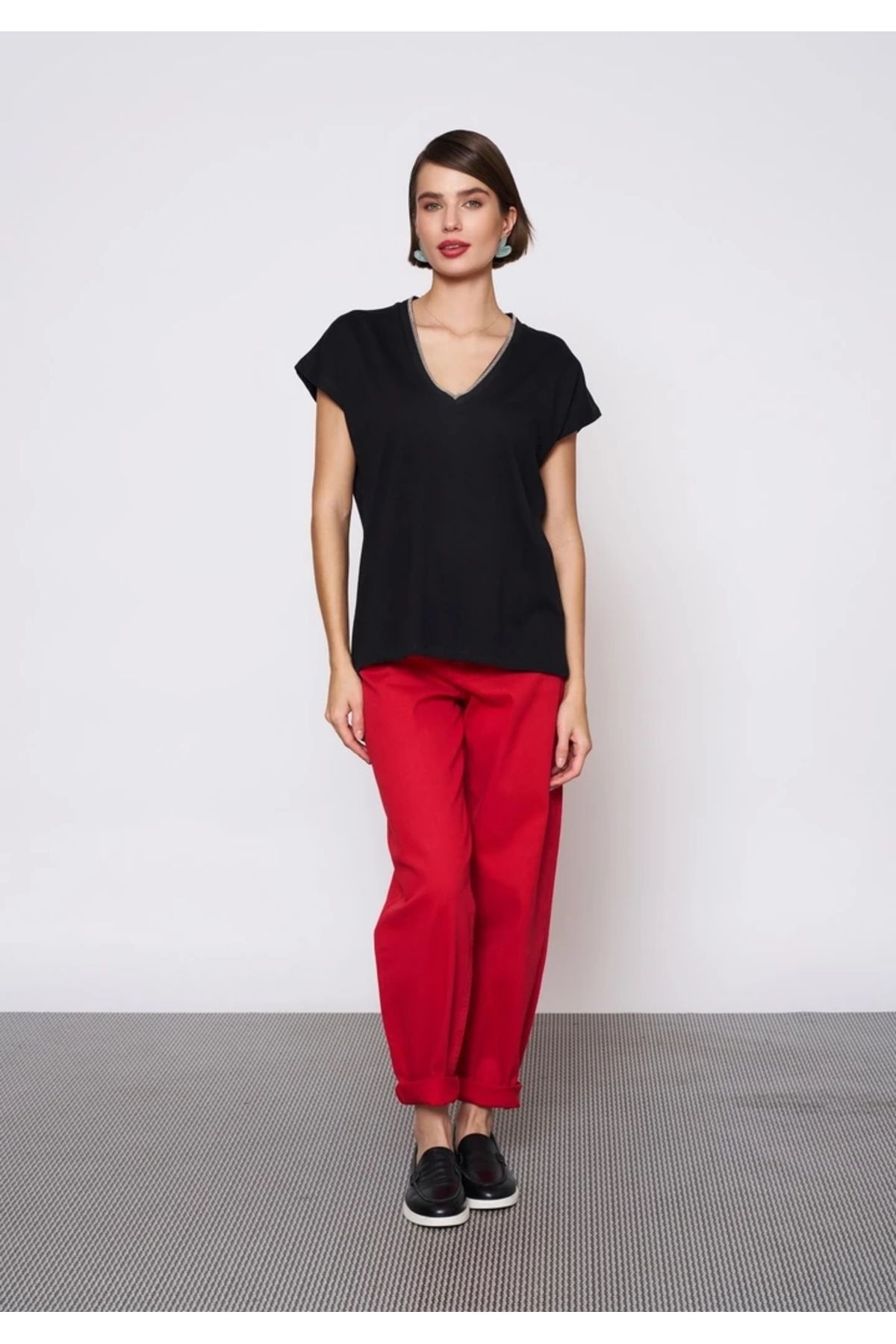 EUROFASHION Taşlı V Yaka Siyah T-Shirt