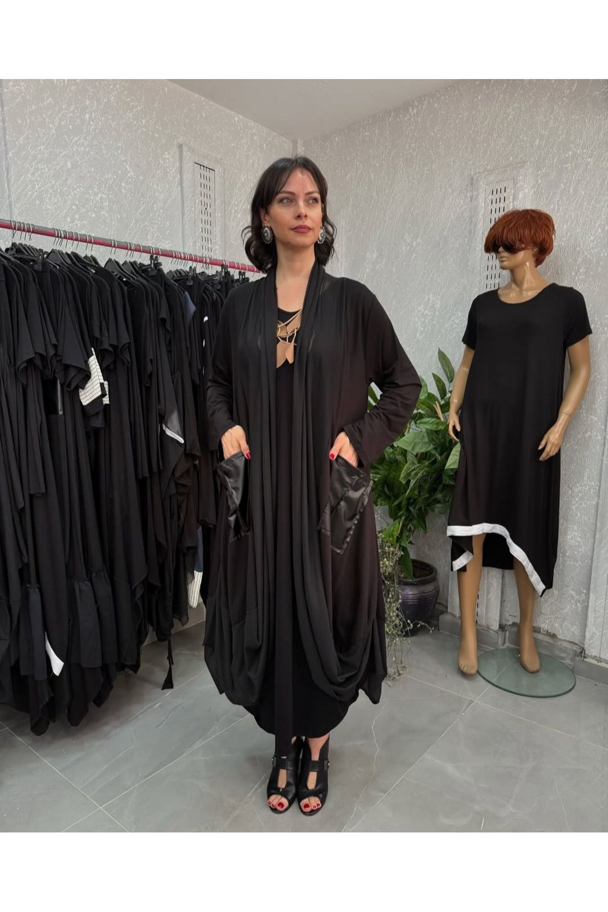Butik Ayseba Kadın Siyah Şifon Detaylı Şık Uzun Kollu Derili Şal Yaka Kap Hırka