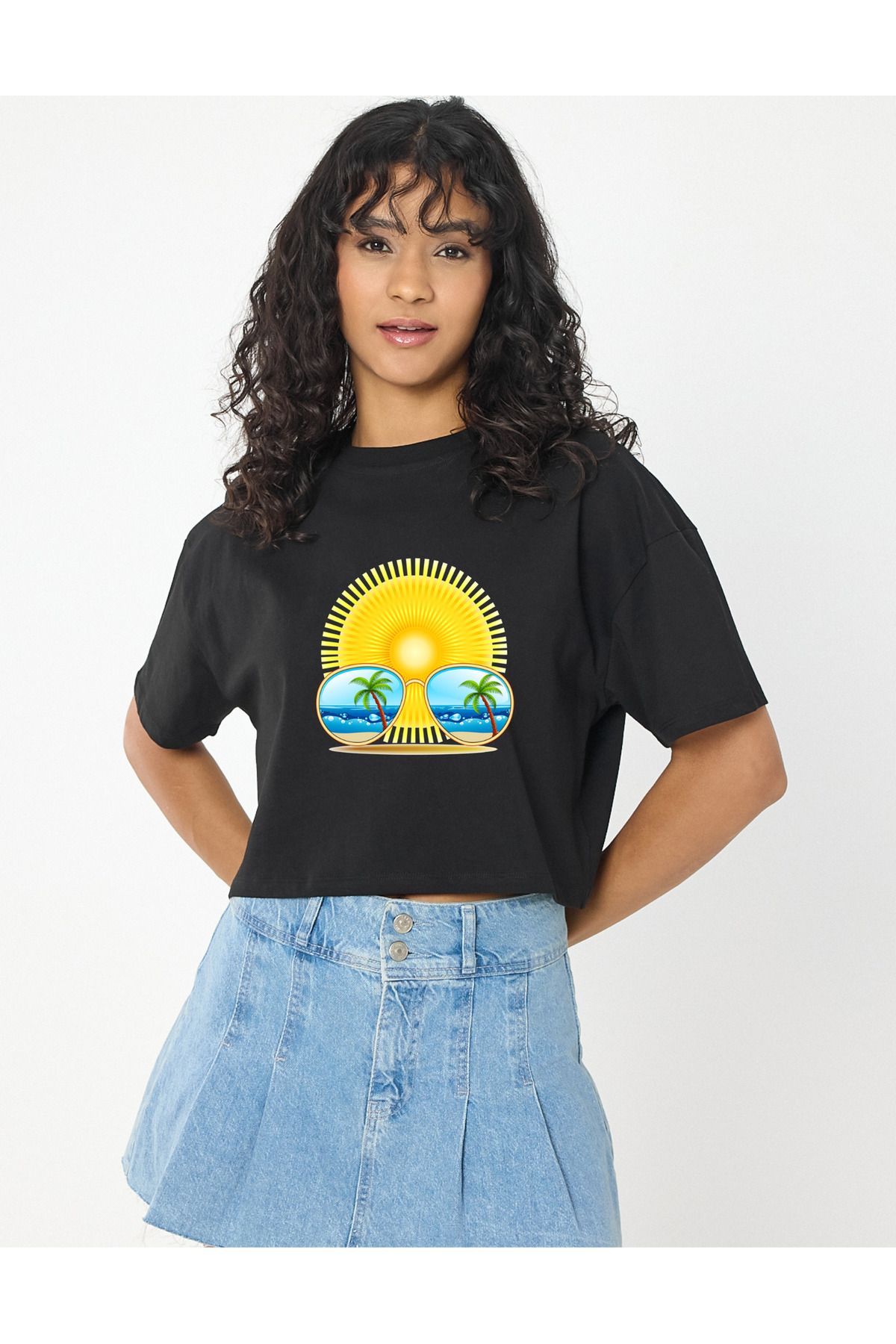 Windy Island Kadın Bisiklet Yaka Güneş Baskılı Crop T-shirt