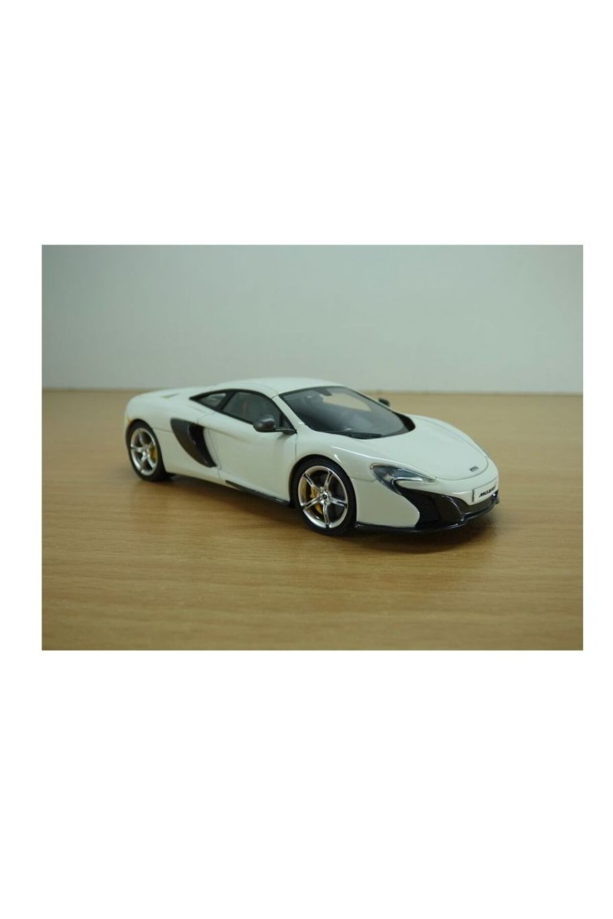 Butik TrueScale Miniatures (TSM Model) McLaren 650S Coupe White Diecat 1:43 (Koleksiyon)