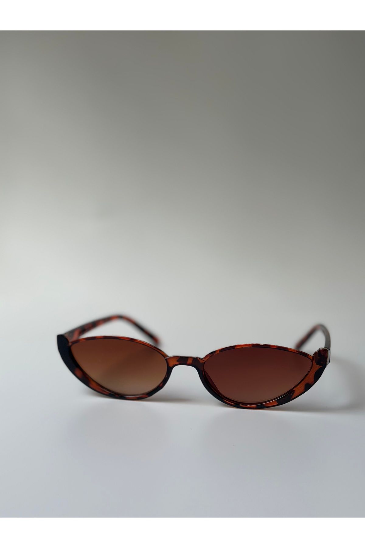 Aksu Atelier Leopar Desenli Cat Eye Kadın Güneş Gözlüğü – Kahverengi Cam