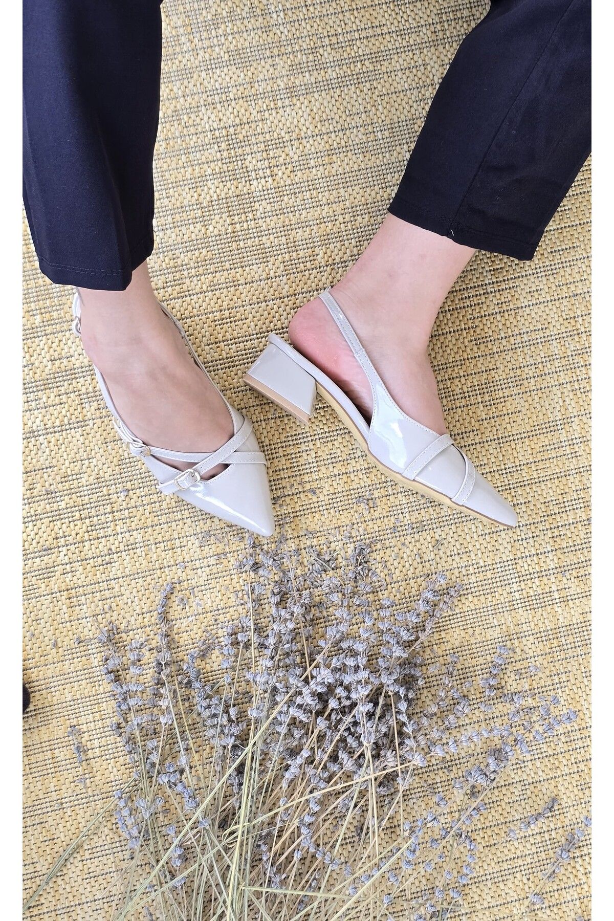 Melinta Shoes Melinta Rugan Çapraz Bantlı Tokalı Kadın Blok Topuklu Ayakkabı