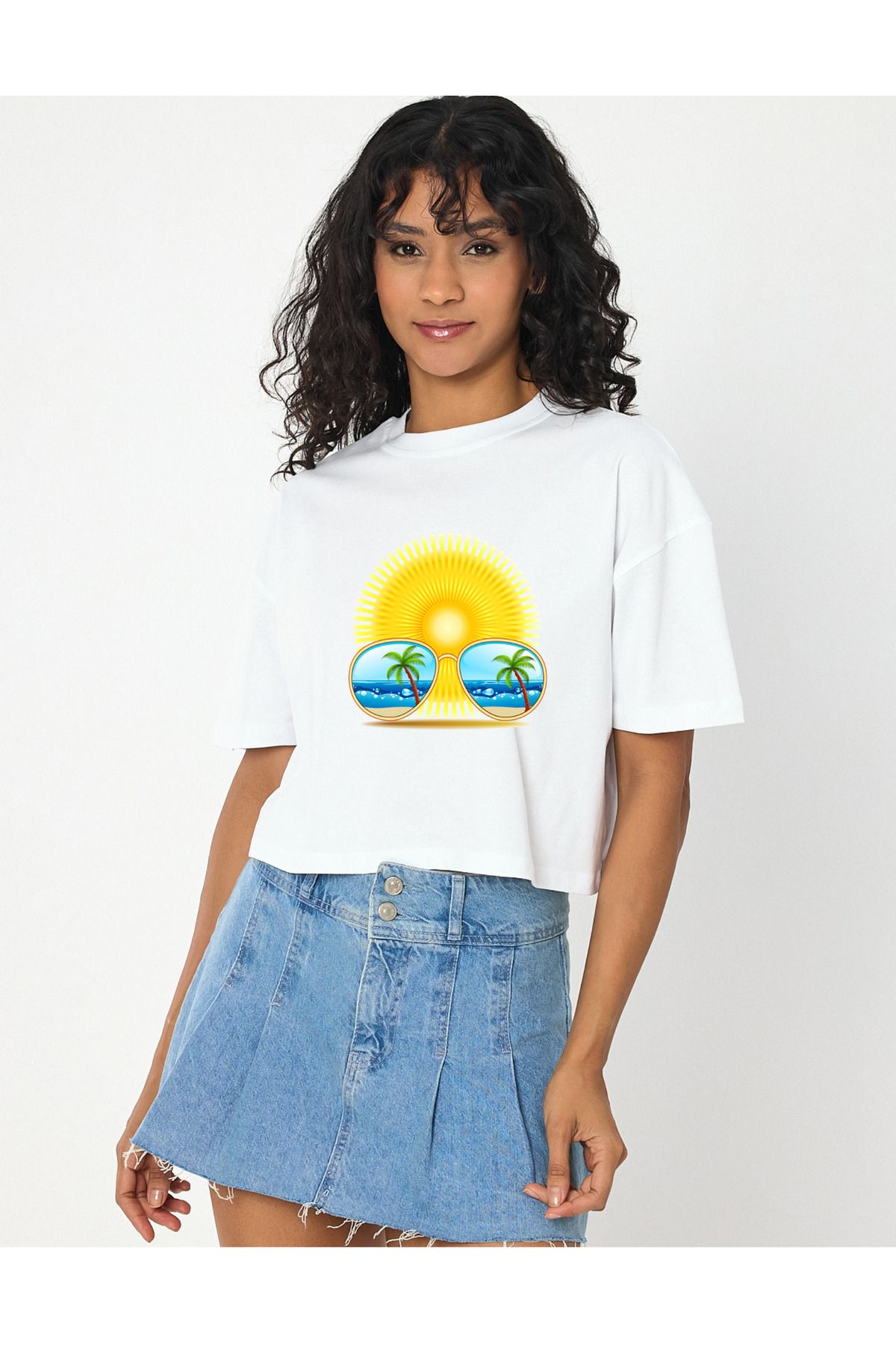 Windy Island Kadın Bisiklet Yaka Güneş Baskılı Crop T-shirt