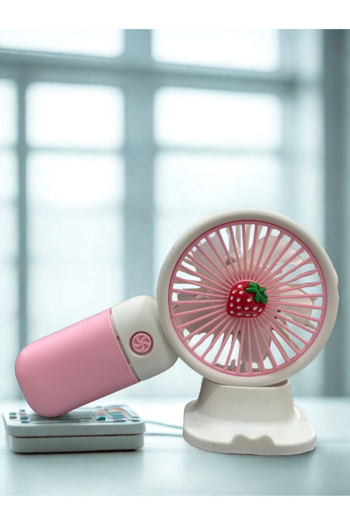 Blic ROSE TEKNOLOJİ 700maH BATARYA TELEFON STANDLI MASAÜSTÜ TAŞINABİLİR EL FANI
