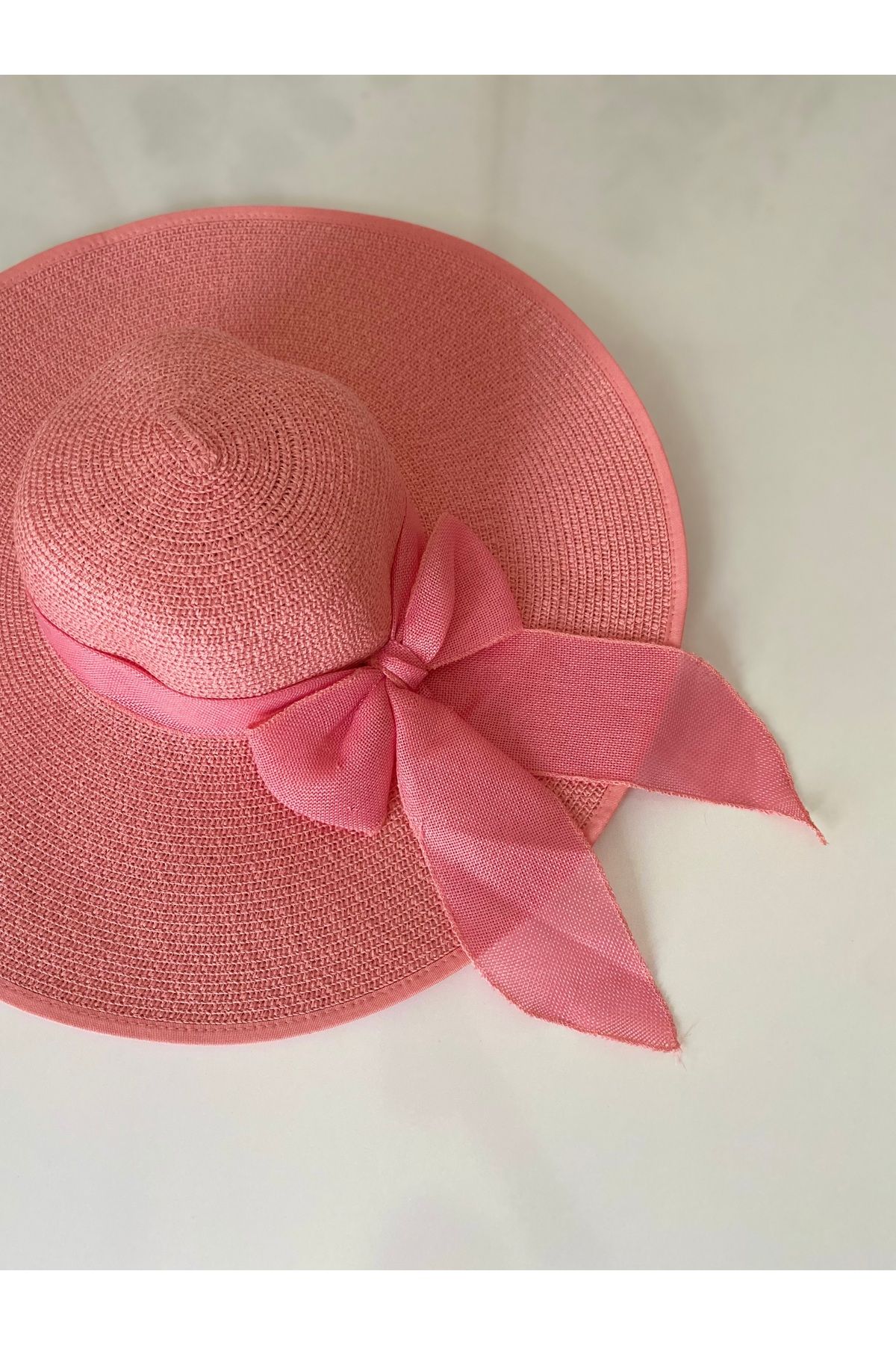 Petek Collection Fiyonklu Geniş Pembe Hasır Plaj Şapkası