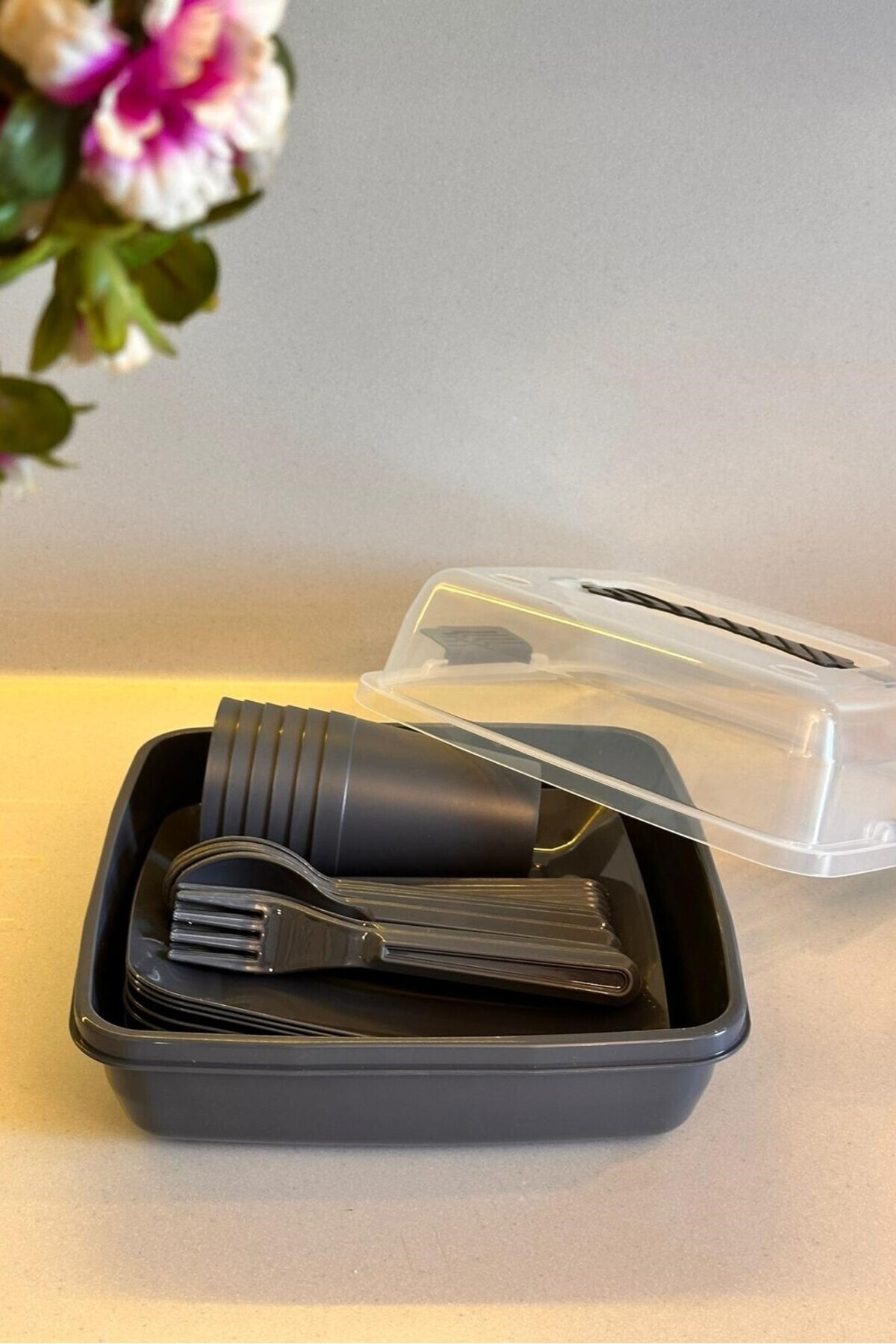 MAKRİ HOME-32 Piece Multi-Purpose Picnic Set – with Storage Container Body |   Includes Plate, Fork, Spoon, Knife and Cup 8