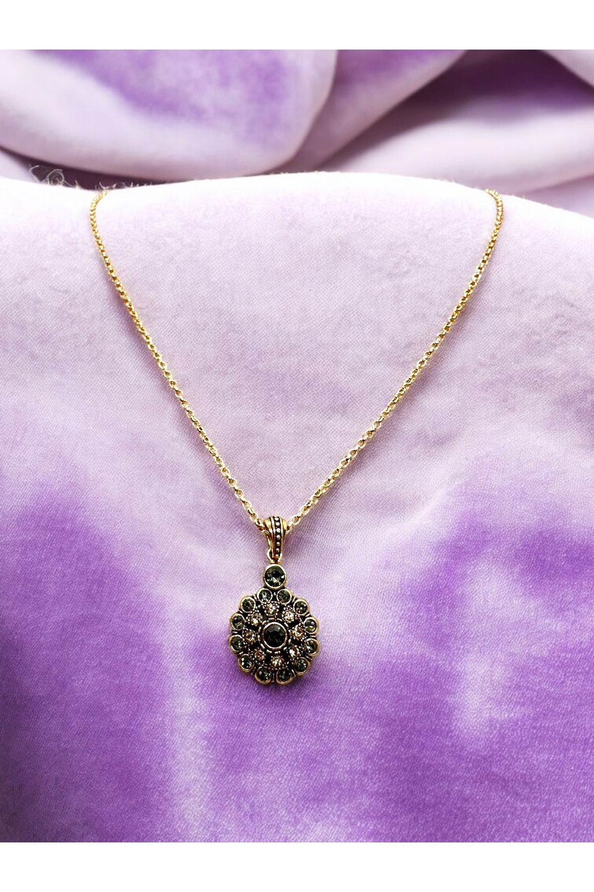FUYA JEWELLERY Taşlı Çiçek Motif Kolye
