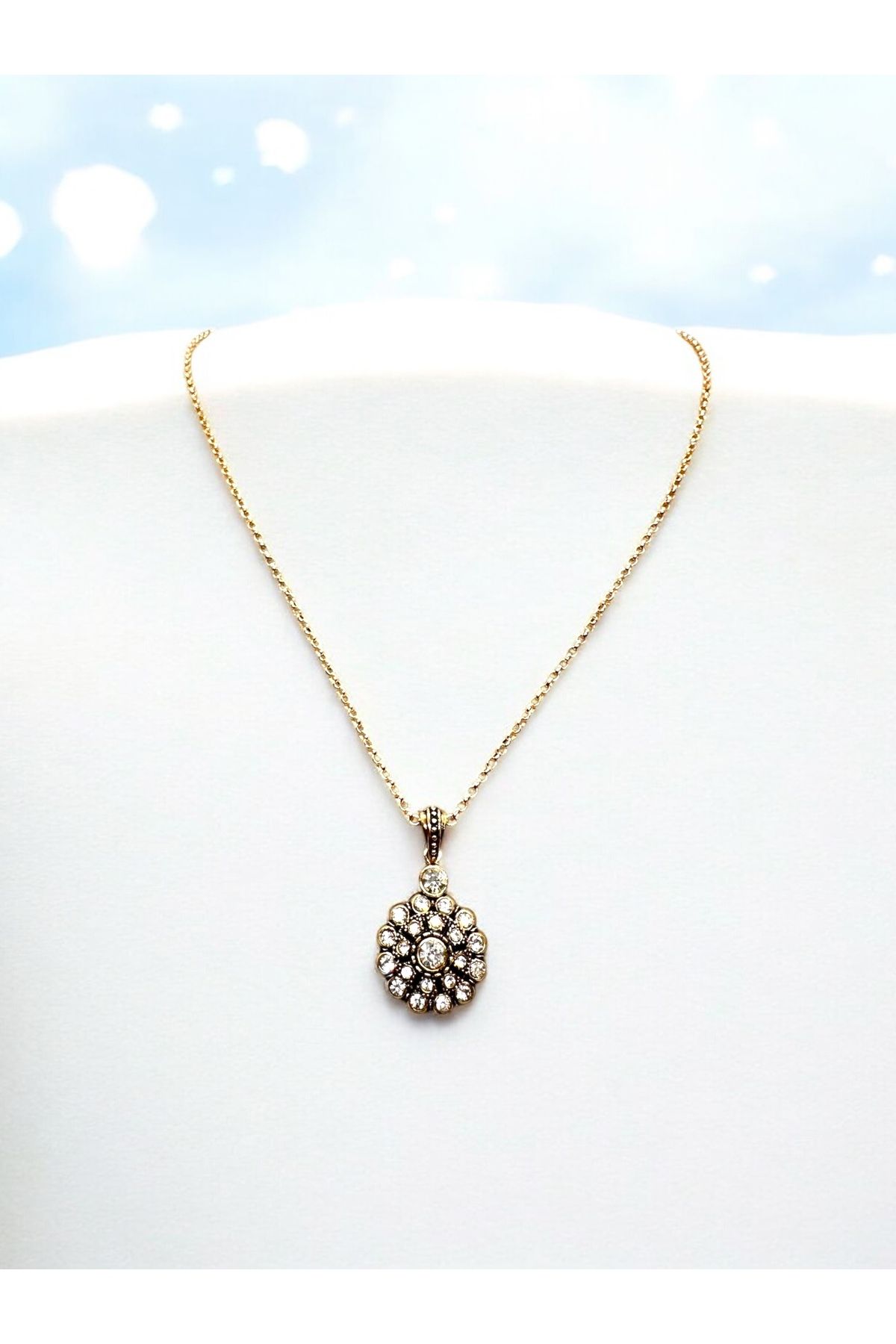 FUYA JEWELLERY Taşlı Çiçek Motif Kolye