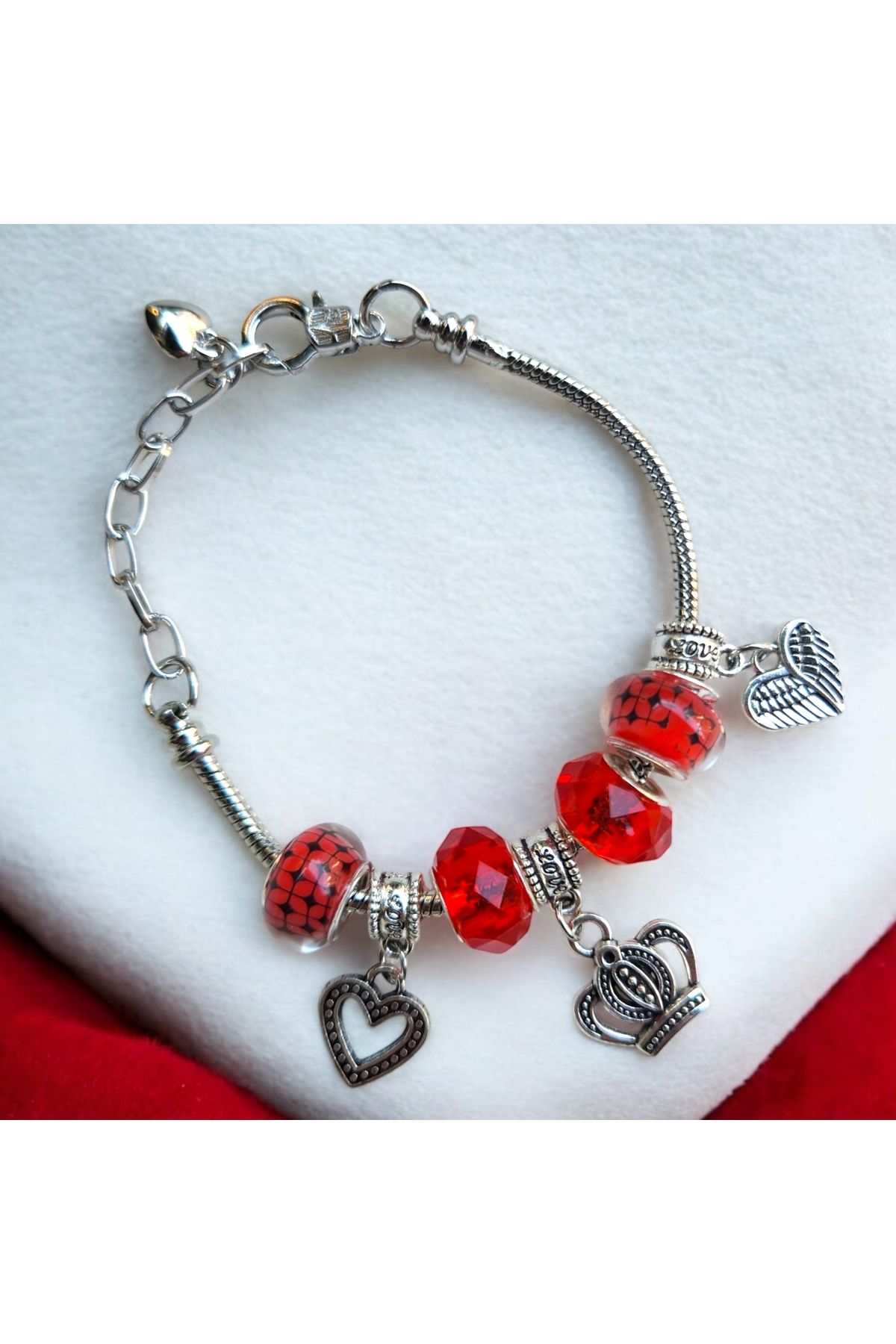 GIHANDMADE Aşkın Tacı Yılan Charm Bileklik – Kırmızı Taşlı Kalp ve Taç Figürlü Ayarlanabilir Kadın Bileklik