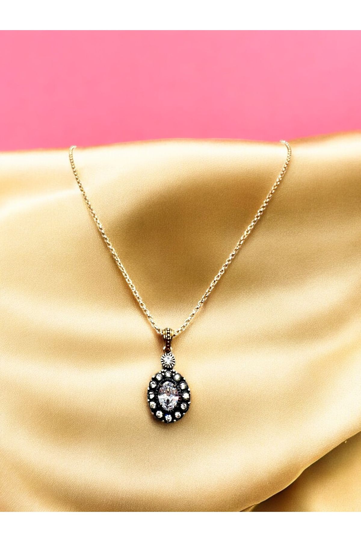 FUYA JEWELLERY Zirkon Taşlı Büyük Yuvarlak Kolye